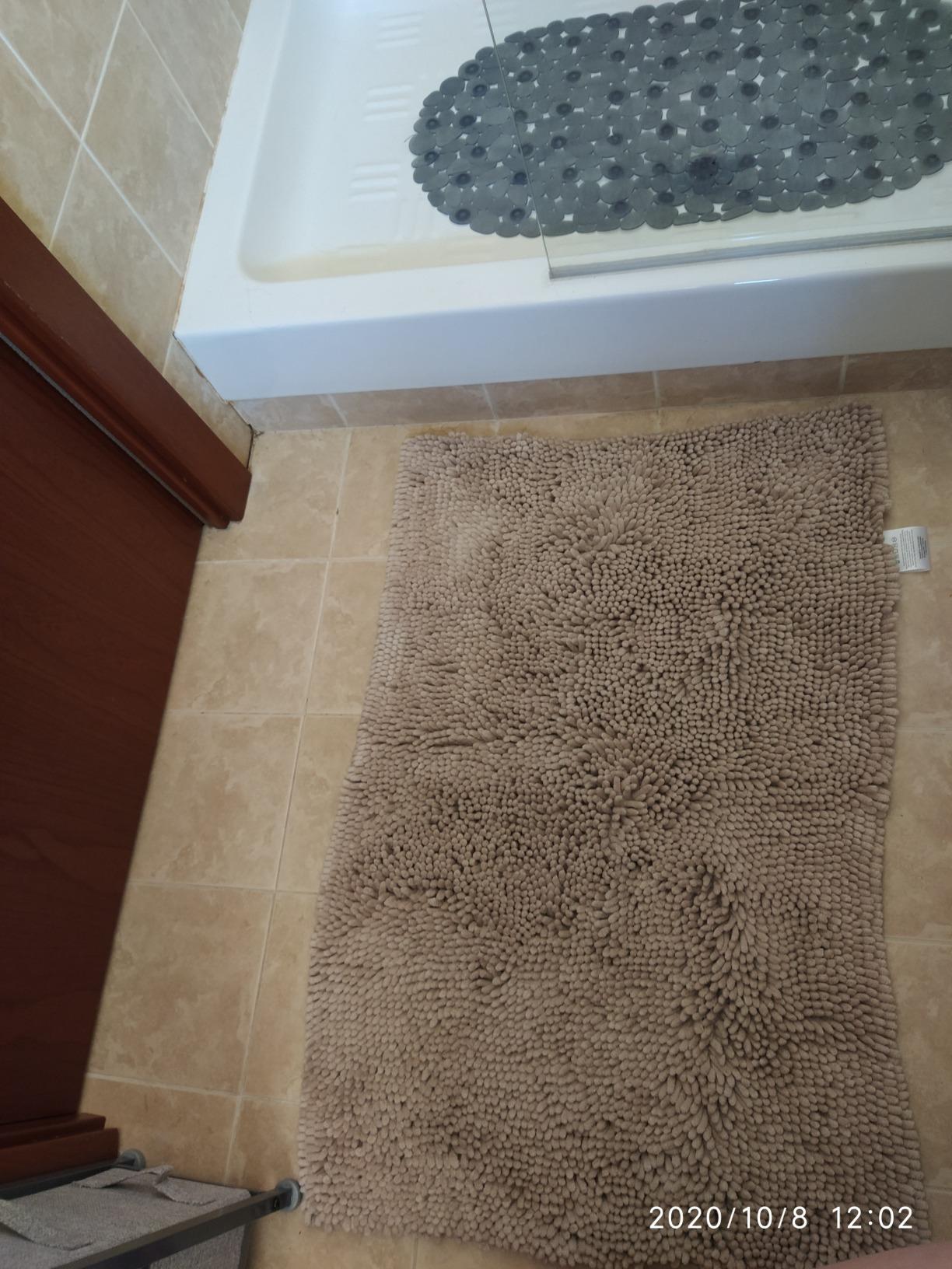 Amazon Basics Tappeto bagno microfibra pelo lungo beige 53x86
