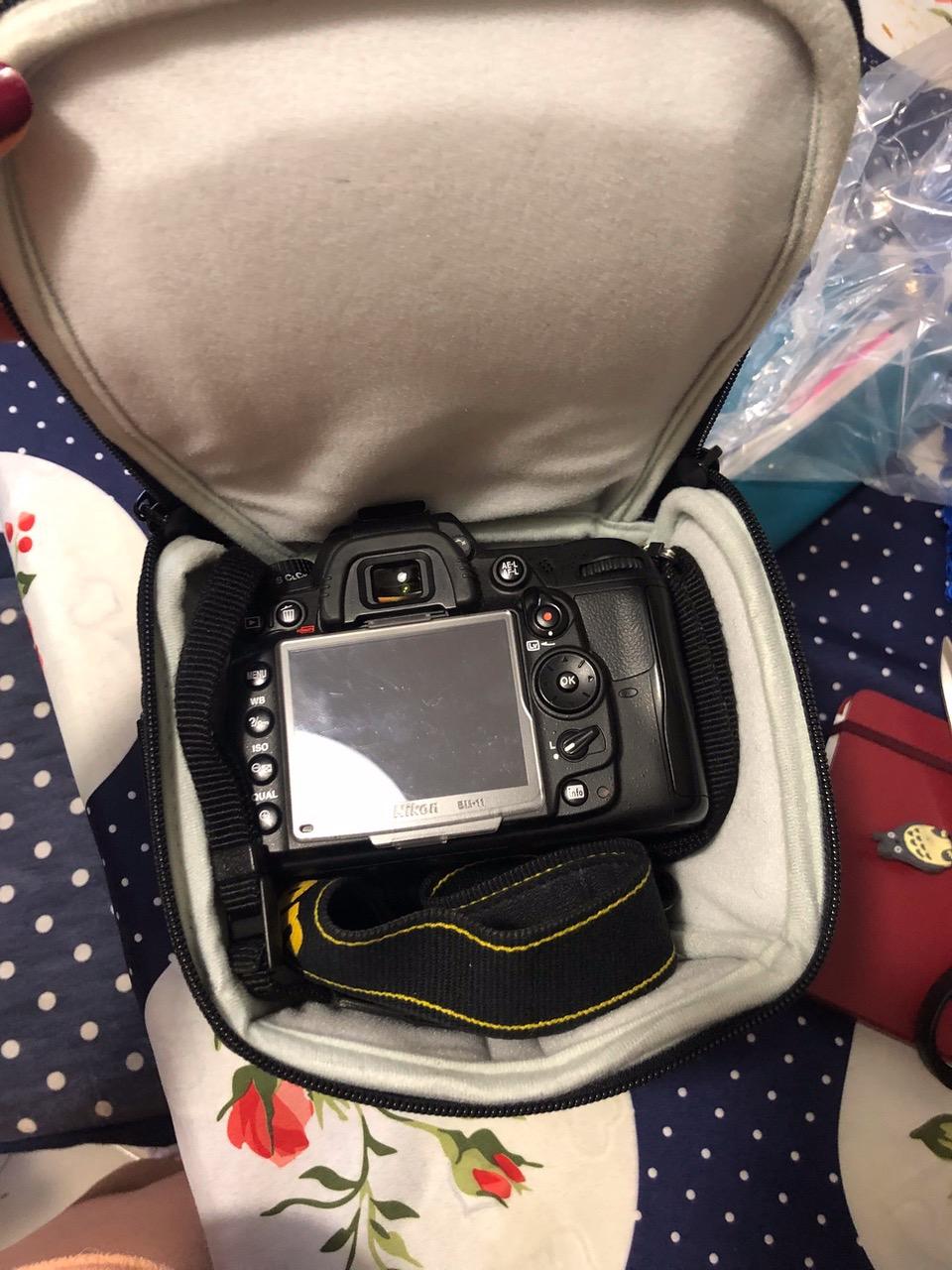 Amazon Basics Borsa Fotocamera SLR Fondina Nera Impermeabile