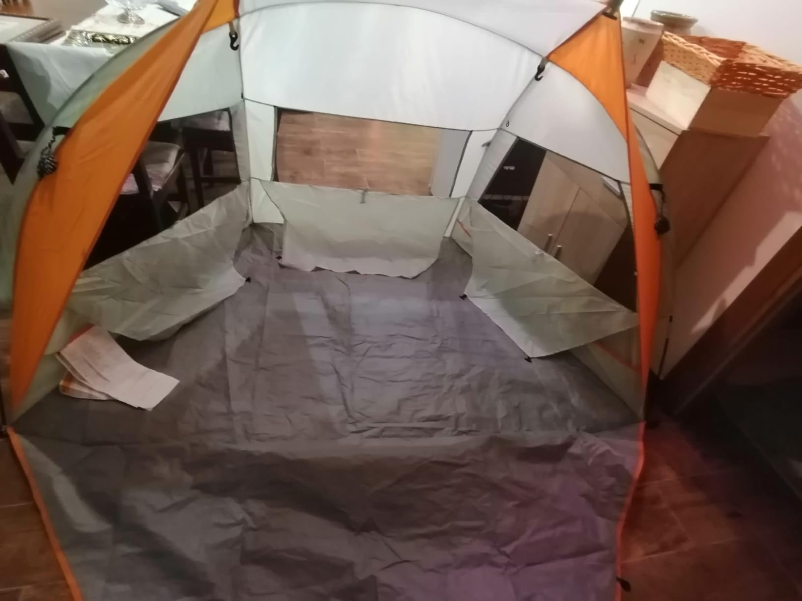Amazon Basics tenda parasole campeggio grigio arancio 2-3 posti