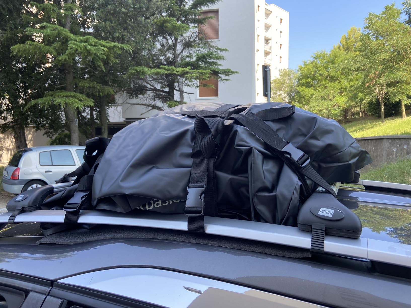 Amazon Basics Borsa da Tetto Auto 425L Nero Impermeabile