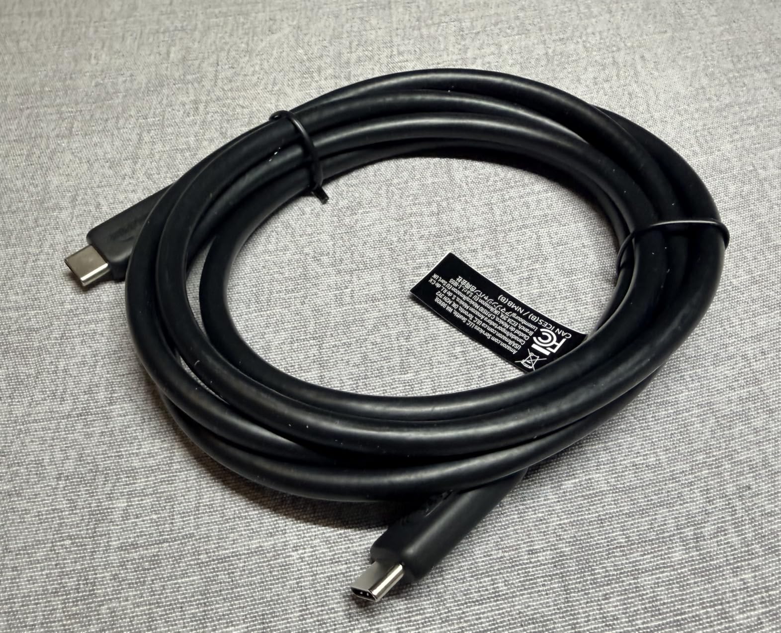 Amazon Basics cavo USB4 USB-C 1,5m 240W 80Gbps