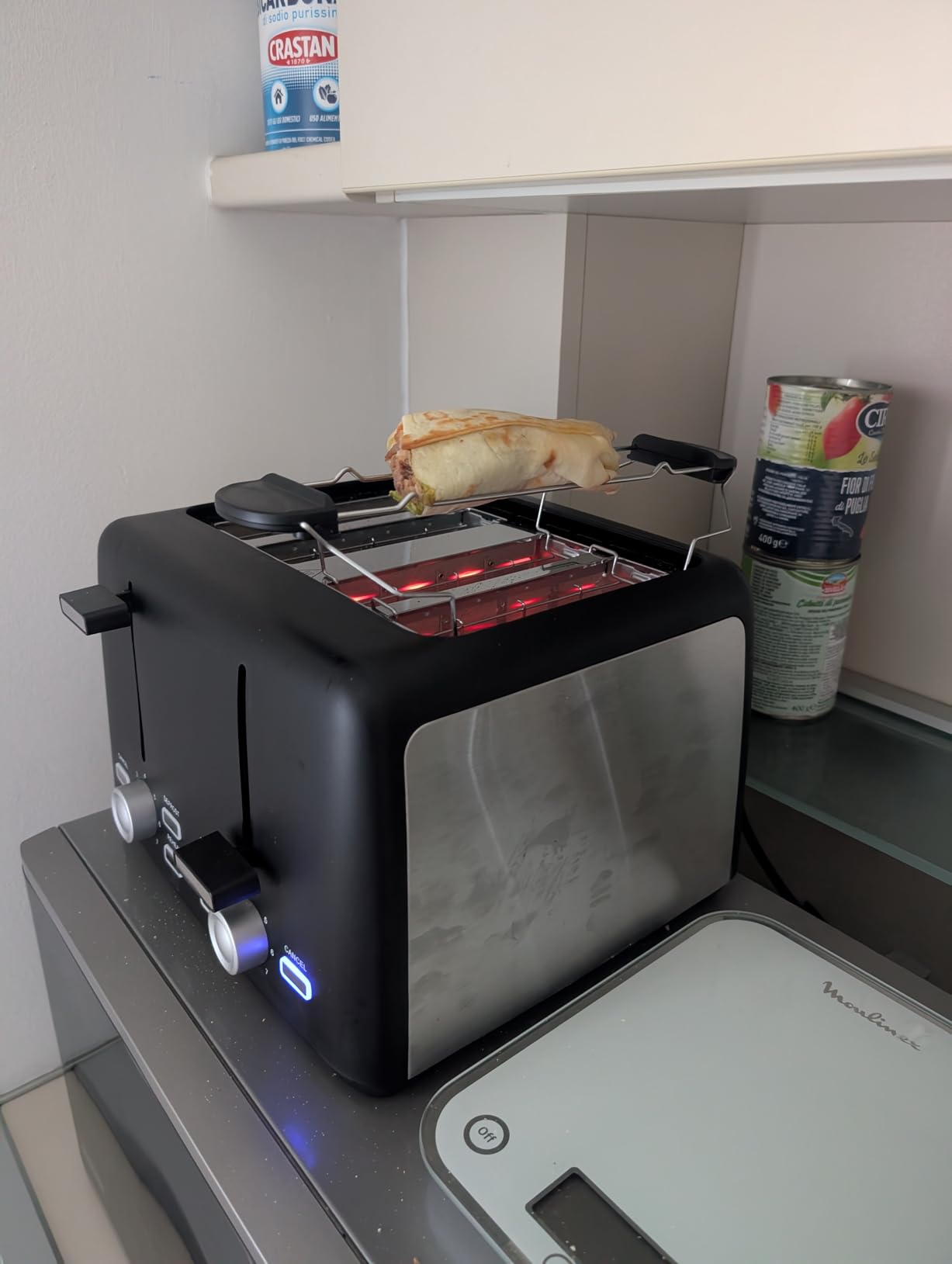 AmazonBasics Tostapane 2 Fette Nero 800W 7 Dorature