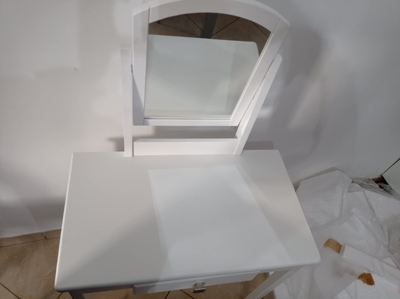 Amazon Basics Set Tavolo Toeletta Bianco con Sgabello e Specchio