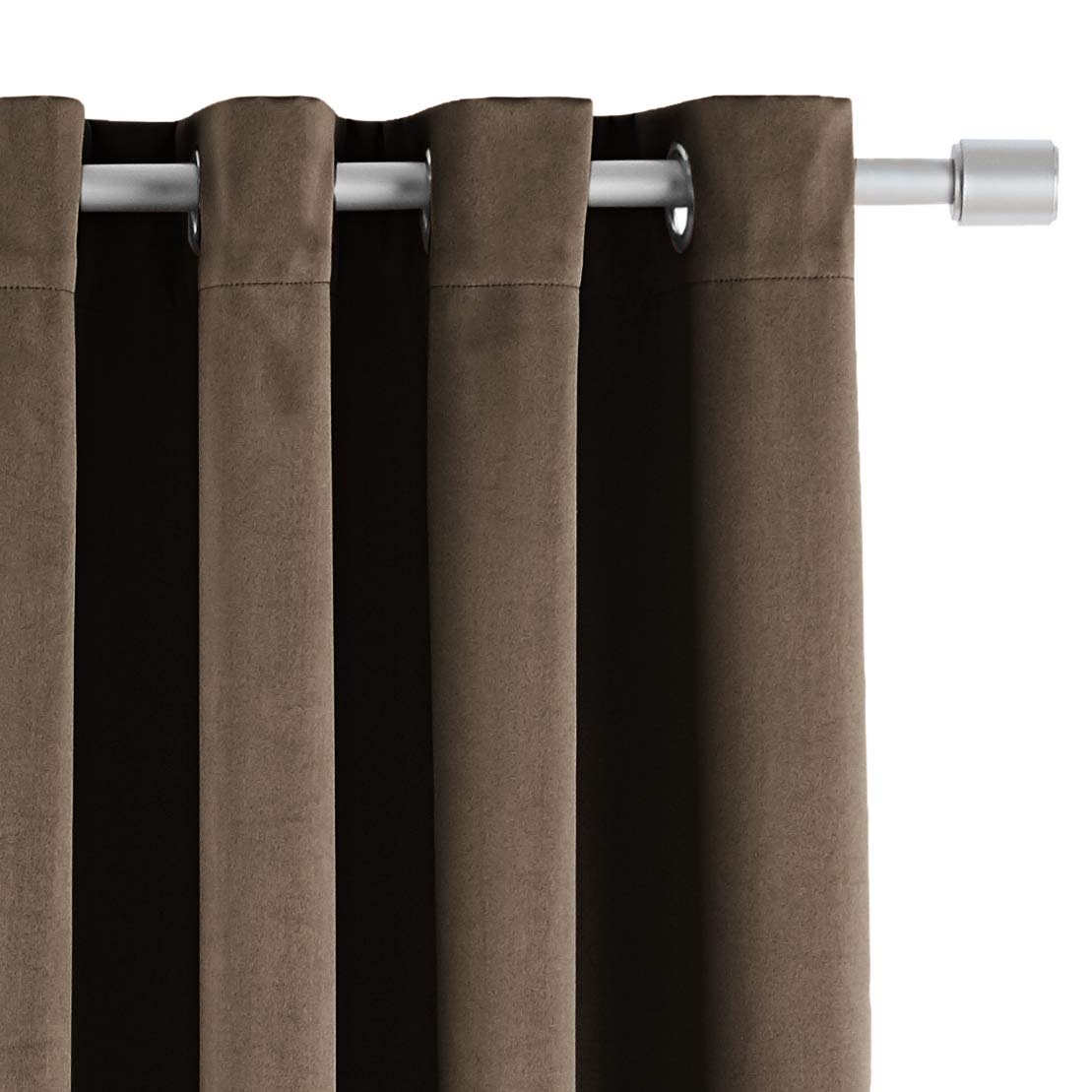 Amazon Basics coppia tende oscuranti occhielli marrone 52x95 pollici