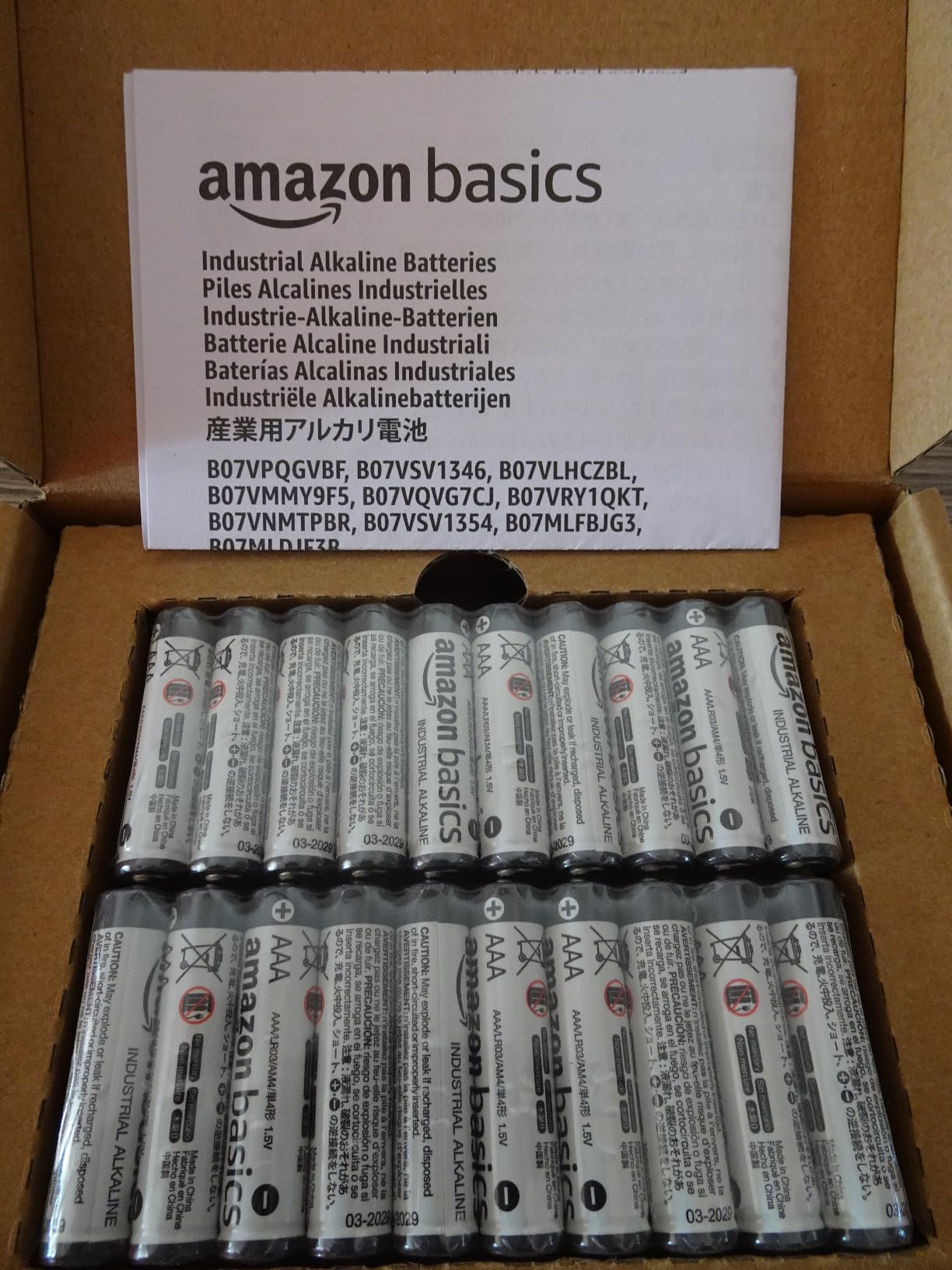 Amazon Basics Batterie Alcaline AAA 300 Pezzi Industriali