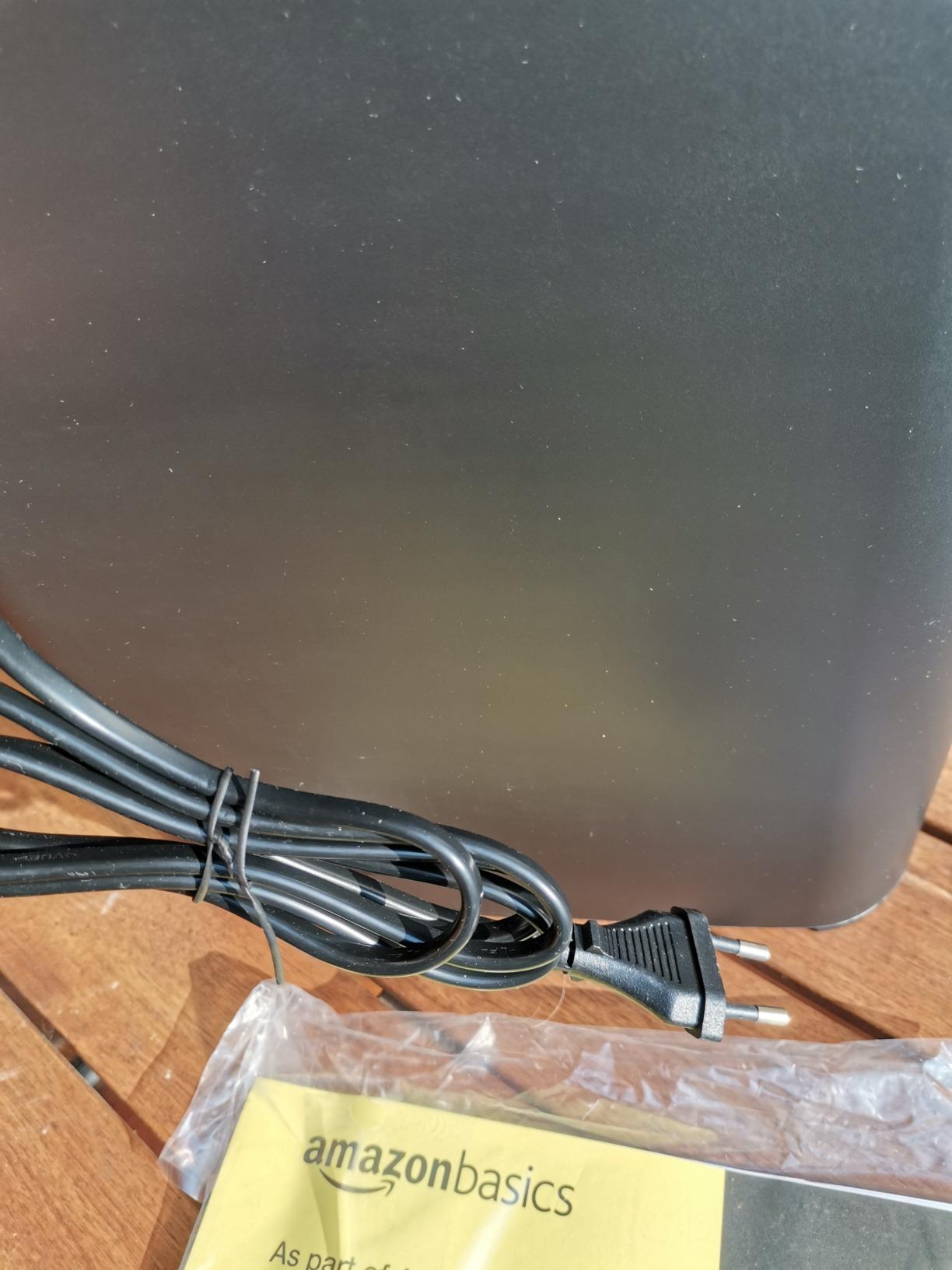 AmazonBasics Distruggidocumenti 7-8 fogli taglio a croce nero