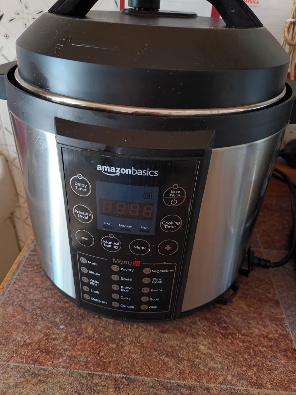 Amazon Basics Pentola Pressione Elettrica 5,5 L 1000 W Inox