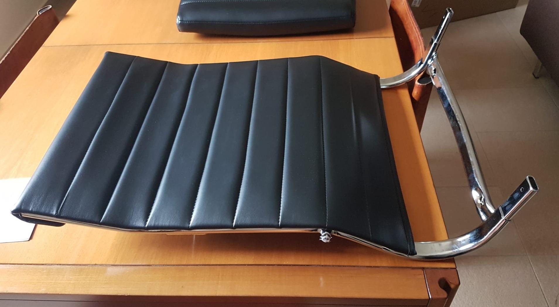 AmazonBasics Sedia ufficio schienale alto rotelle nero 150 kg