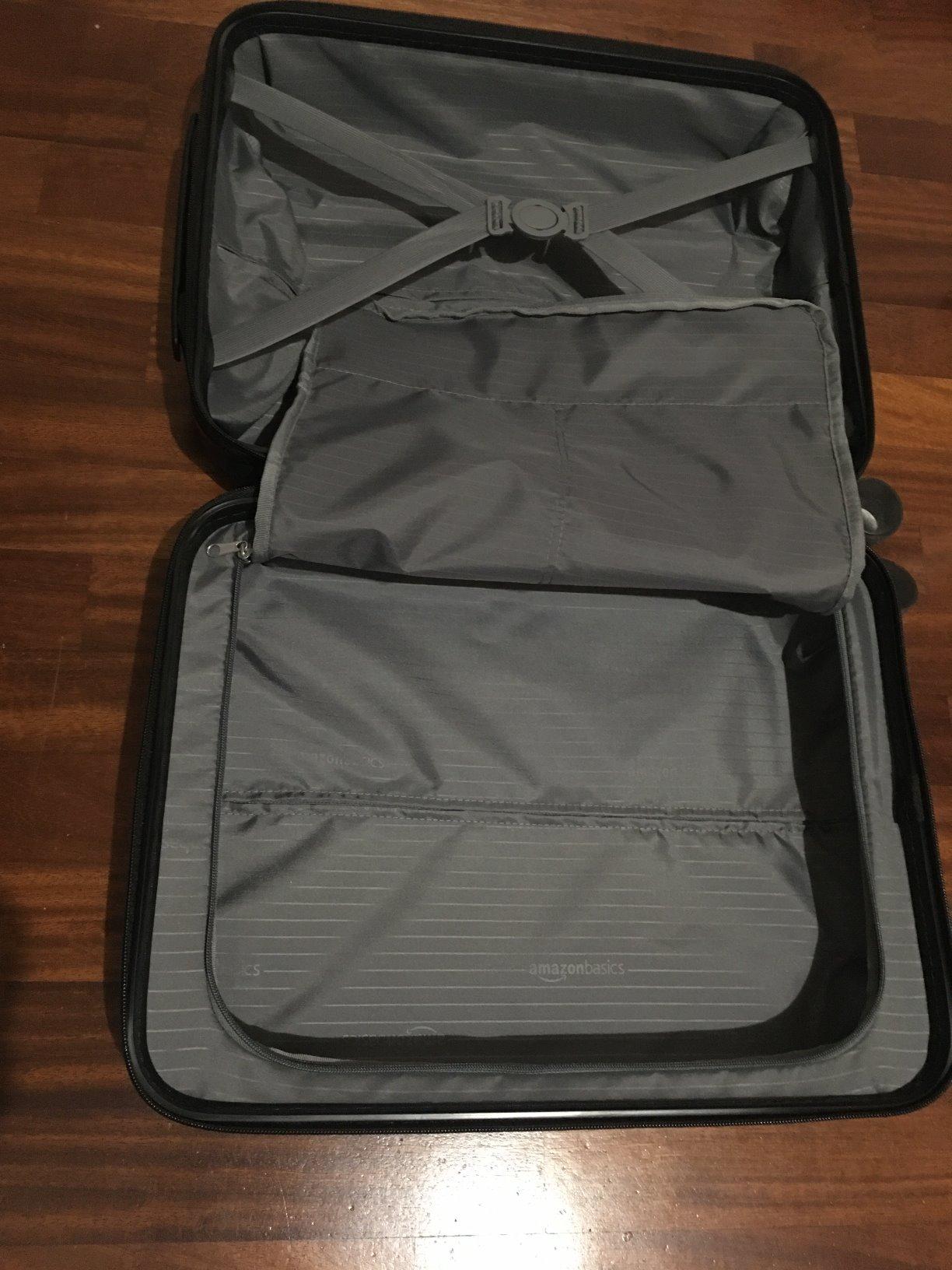 Amazon Basics Trolley Rigido Bagaglio a Mano 55 cm Blu Navy