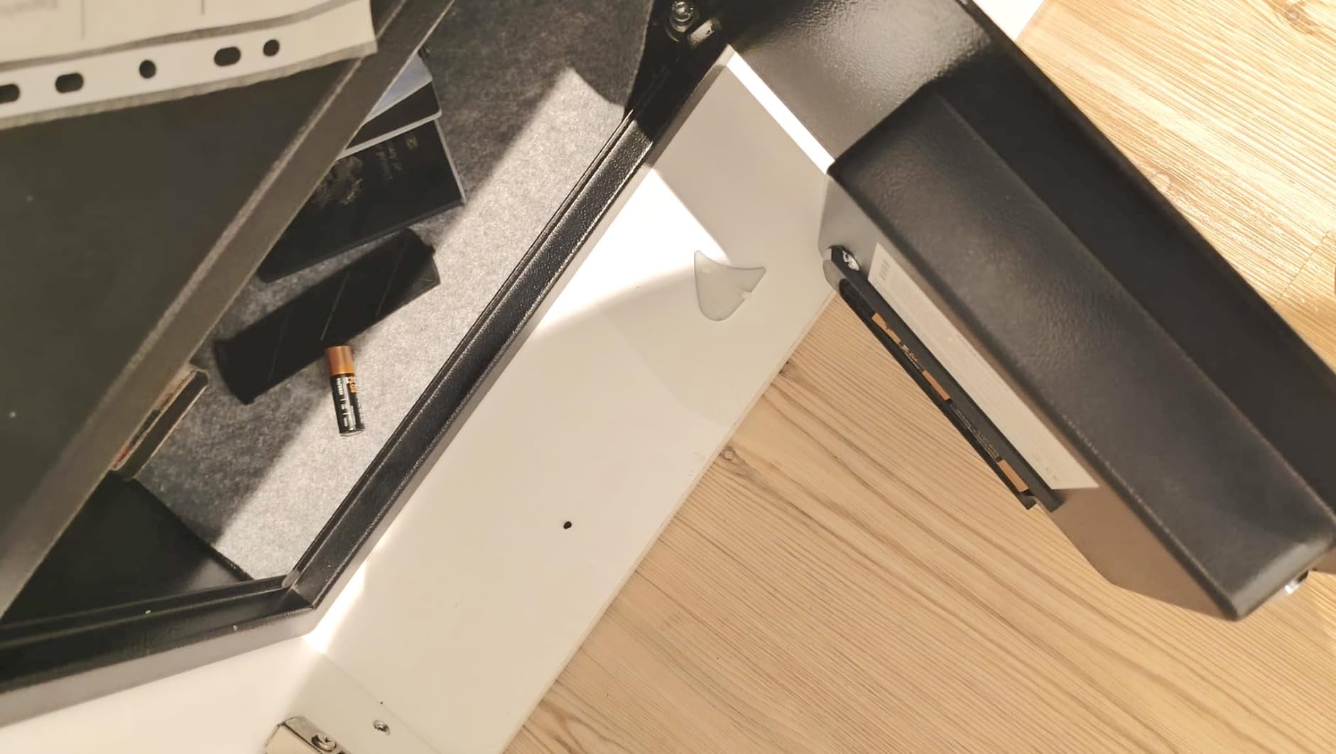AmazonBasics Cassaforte Acciaio 34 L Nera Digitale