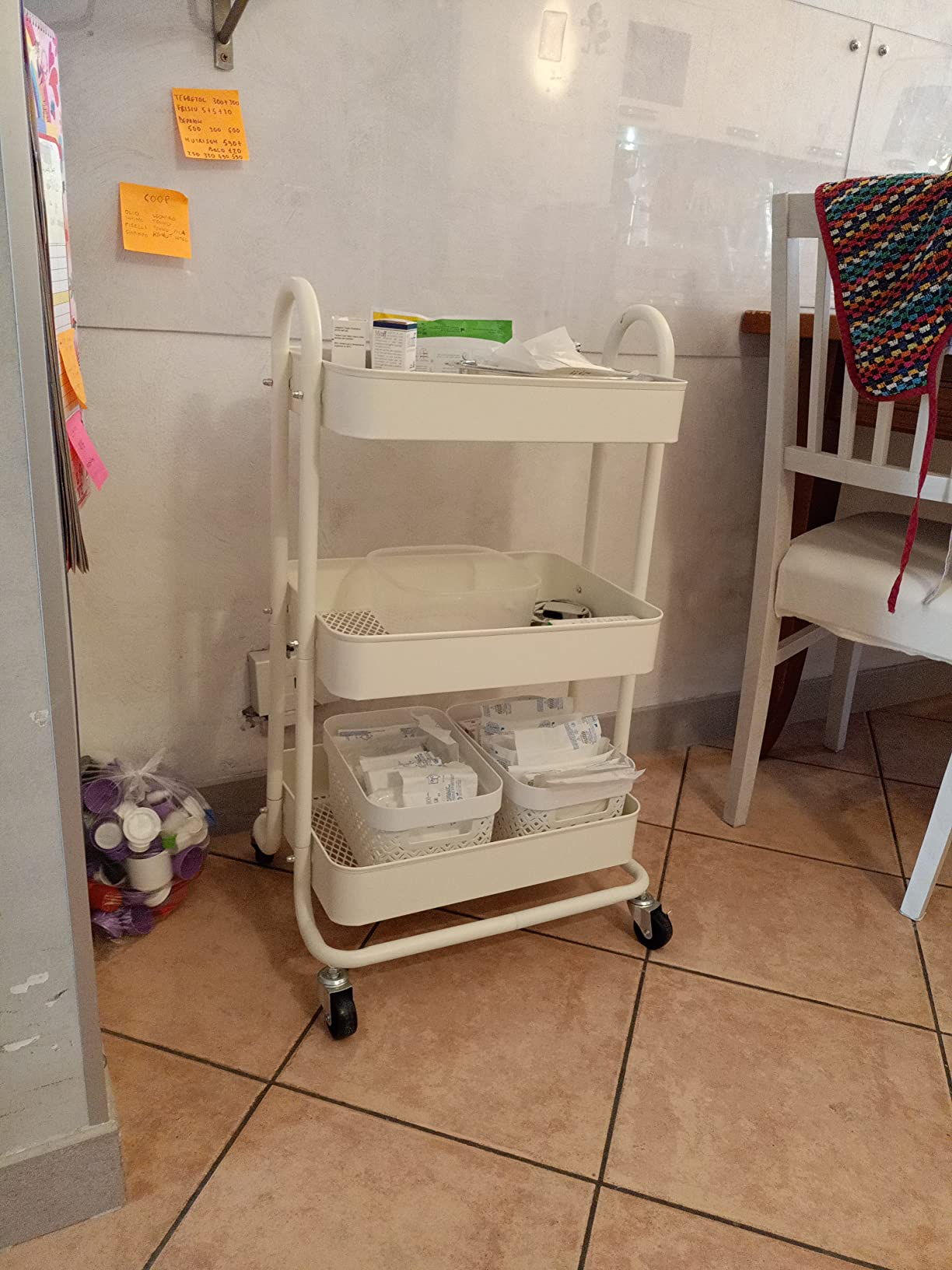 Amazon Basics Carrello 3 Ripiani con Ruote Bianco Cucina