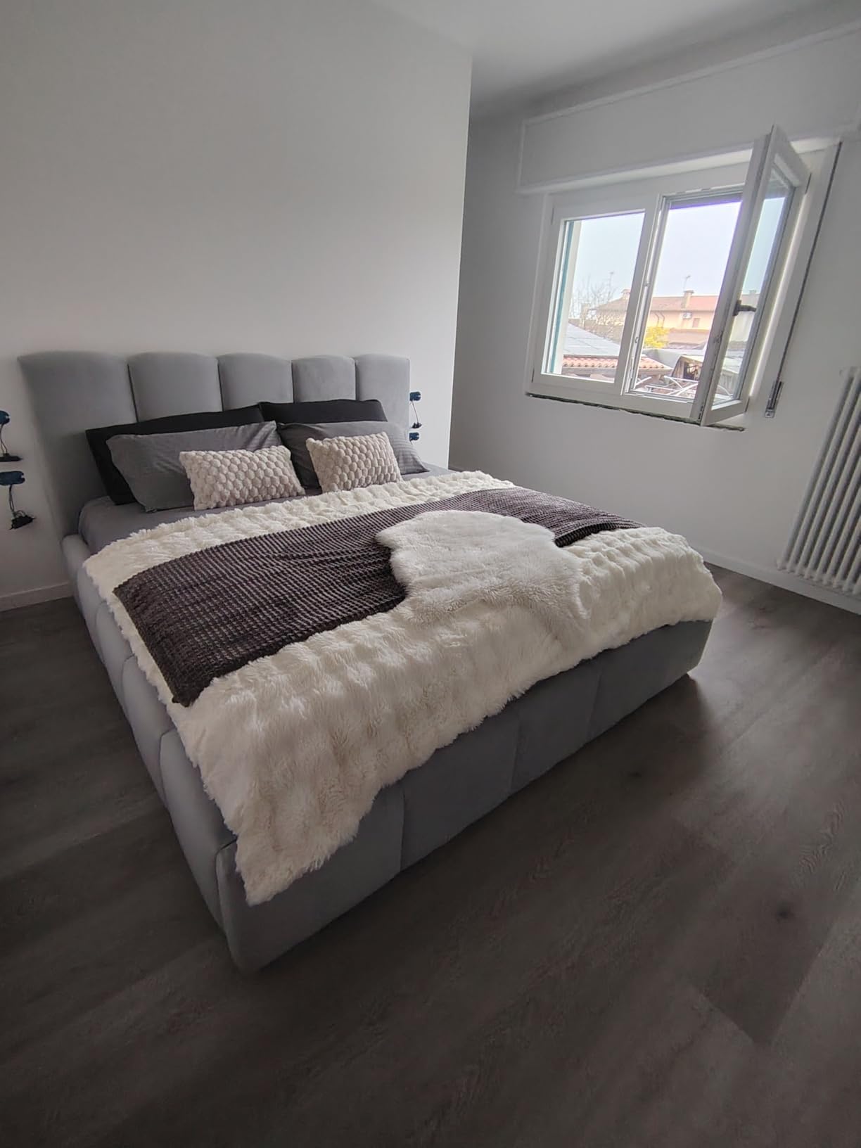 Amazon Basics Set Copripiumino Matrimoniale 3 Pezzi Grigio Scuro