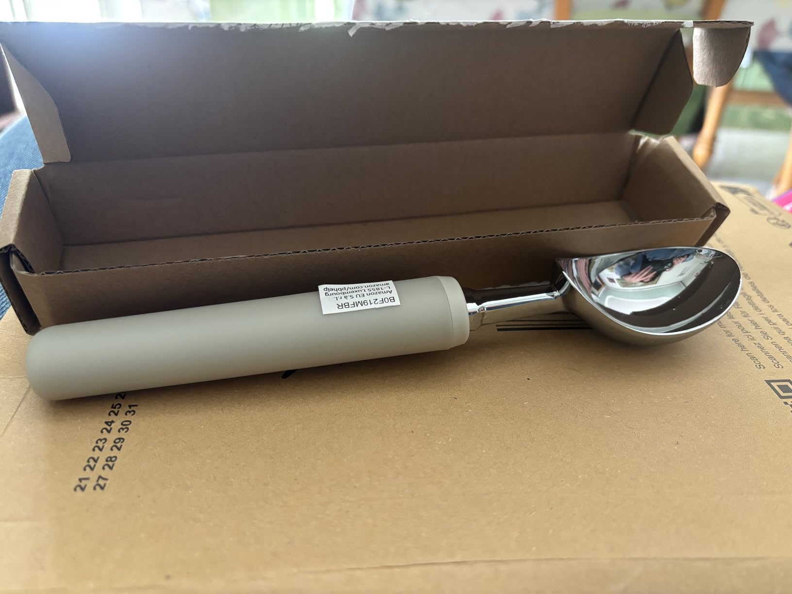Amazon Basics porzionatore gelato impugnatura morbida grigio lino