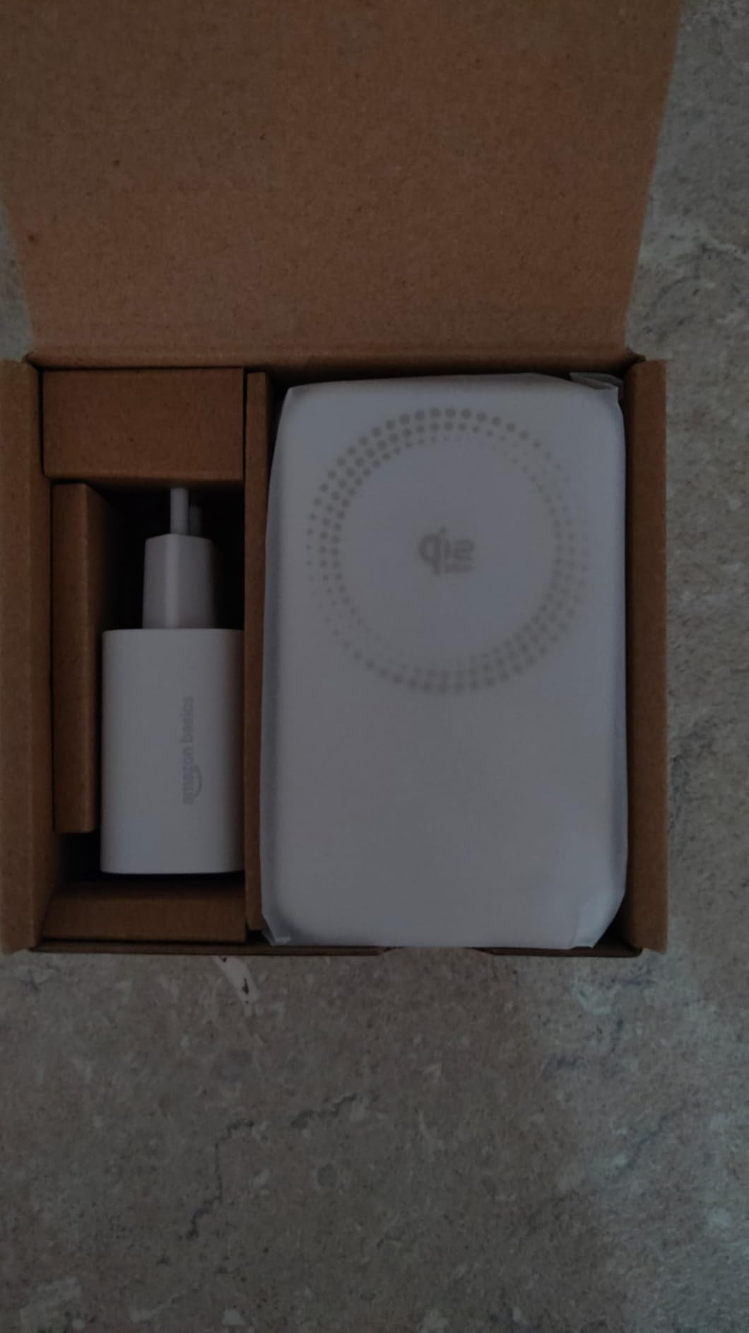 Amazon Basics Stazione Ricarica Wireless 2in1 25W Bianco