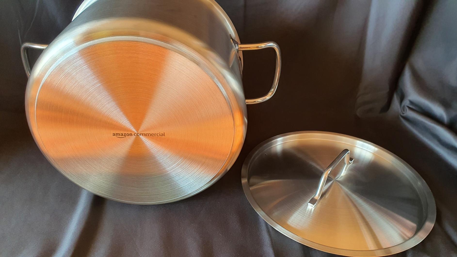 AmazonBasics Pentola Acciaio Inox 9,5 Litri con Coperchio