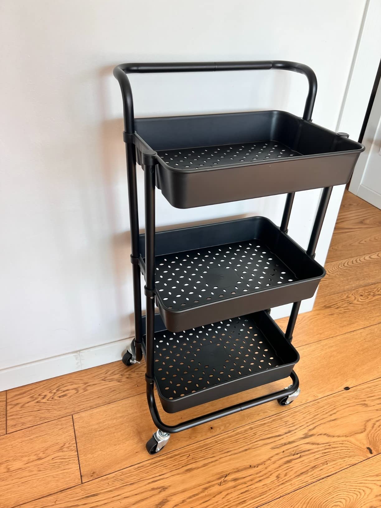 Amazon Basics Carrello 3 Ripiani Bianco con Ruote