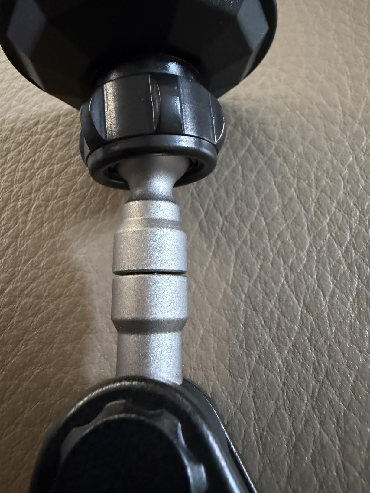EMEBAY Supporto Magnetico Auto Alluminio 360° MagSafe