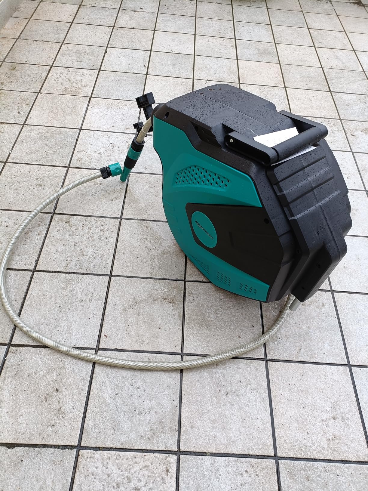 Amazon Basics Avvolgitubo Automatico 25m da parete