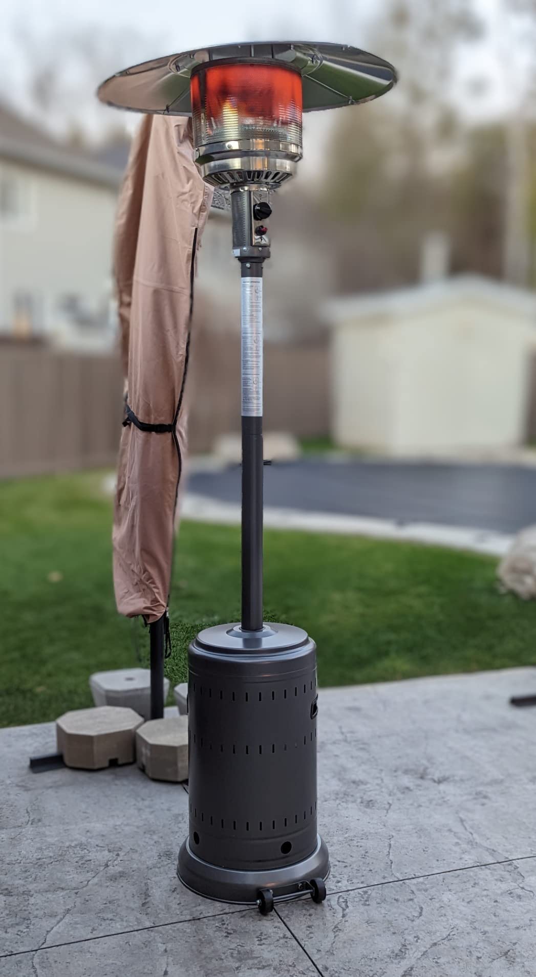 Amazon Basics 62108 stufa fungo esterni grigia 13,48 kW