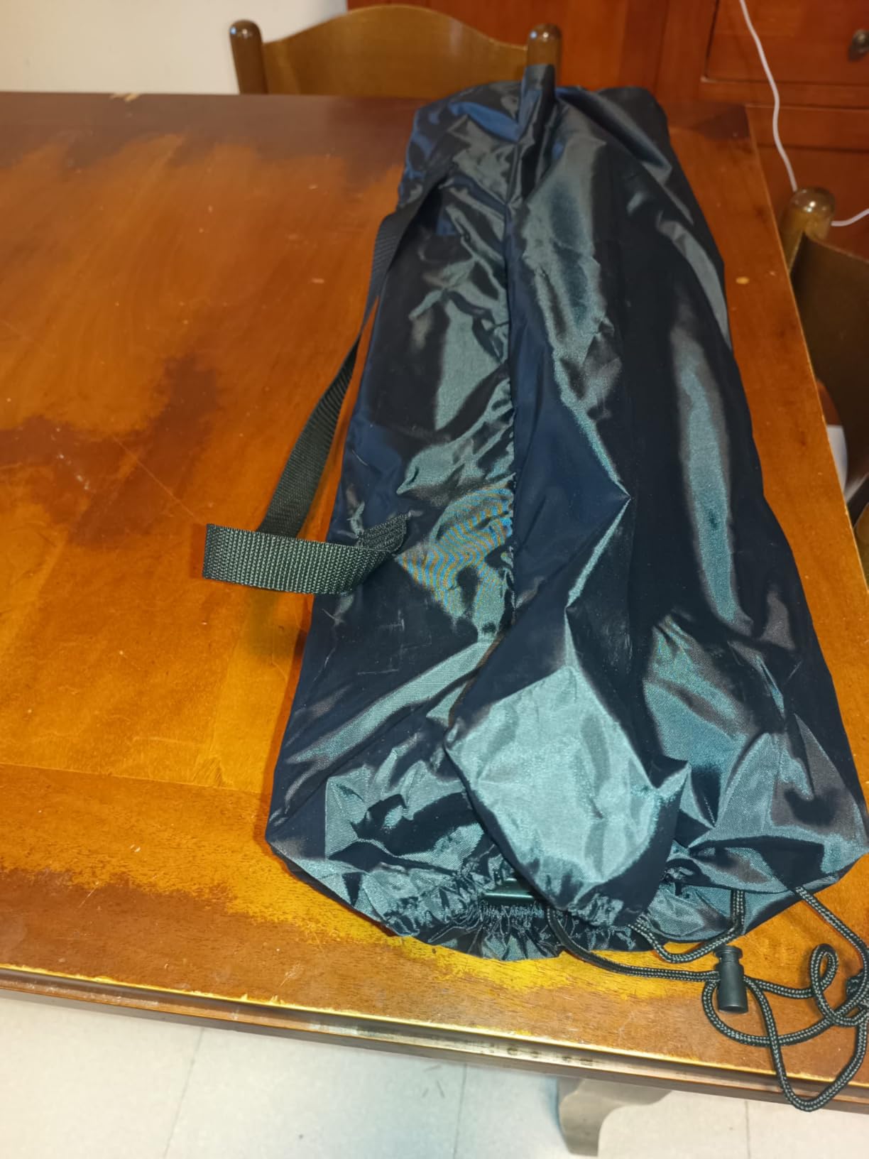 Amazon Basics Tavolo campeggio alto 70 cm nero