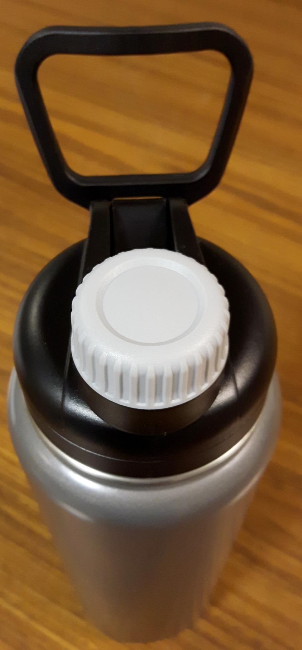 AmazonBasics Bottiglia Termica Acciaio 890 ml Grigio Beccuccio