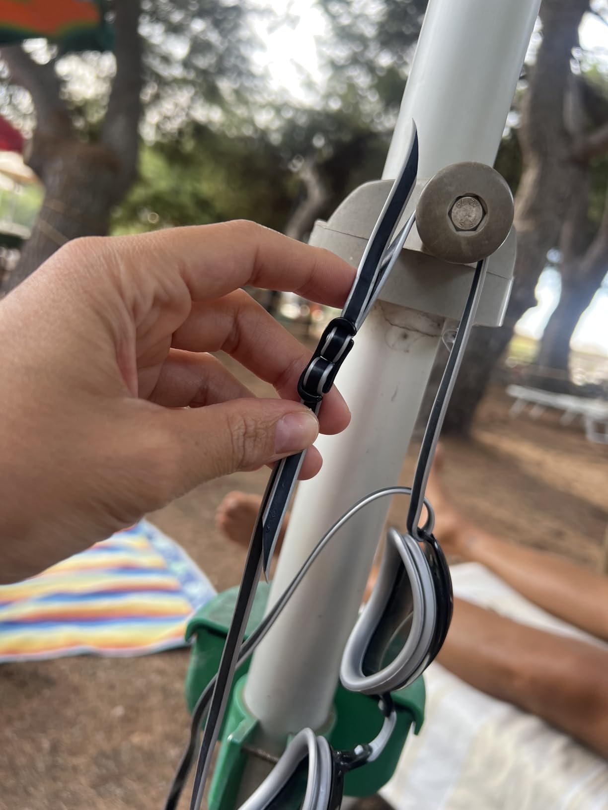 Amazon Basics Occhialini Nuoto Adulti Argento Specchio Antiappannamento