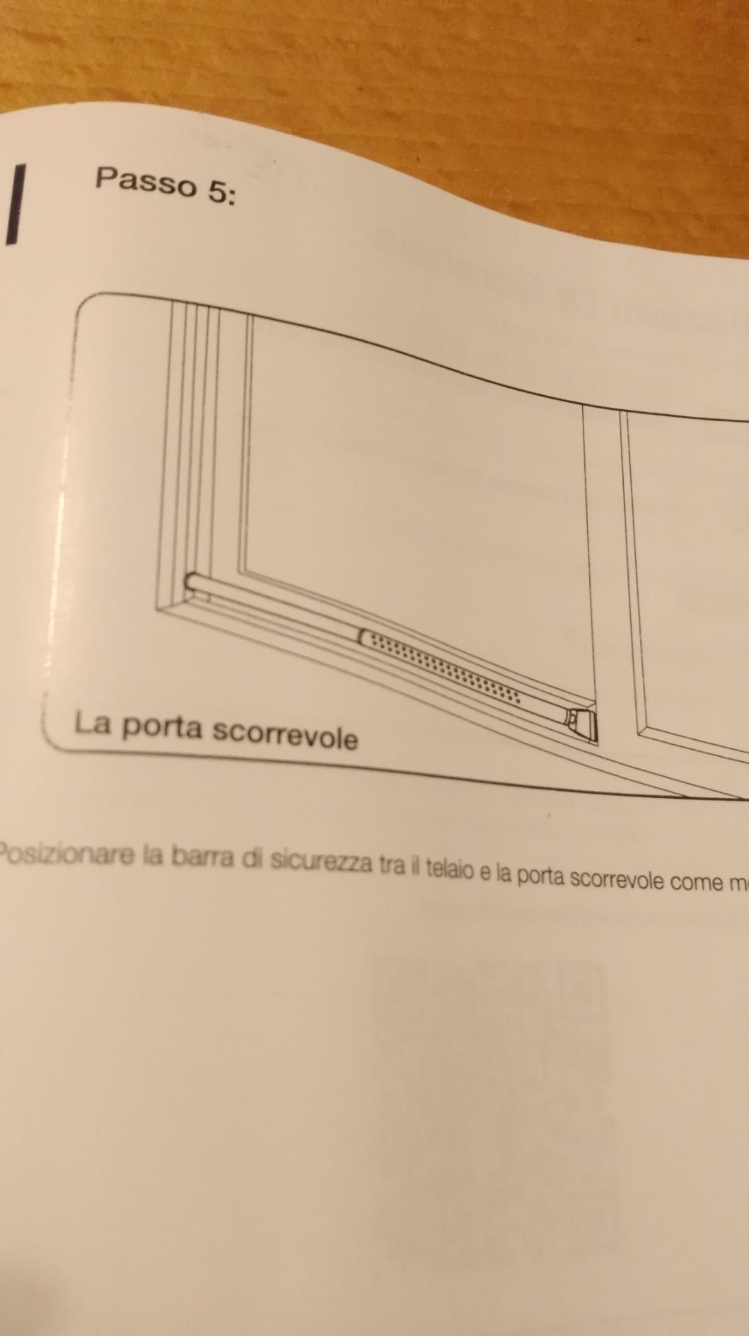 AmazonBasics Spranga Regolabile 73,6-114 cm Nera Acciaio 1 pz