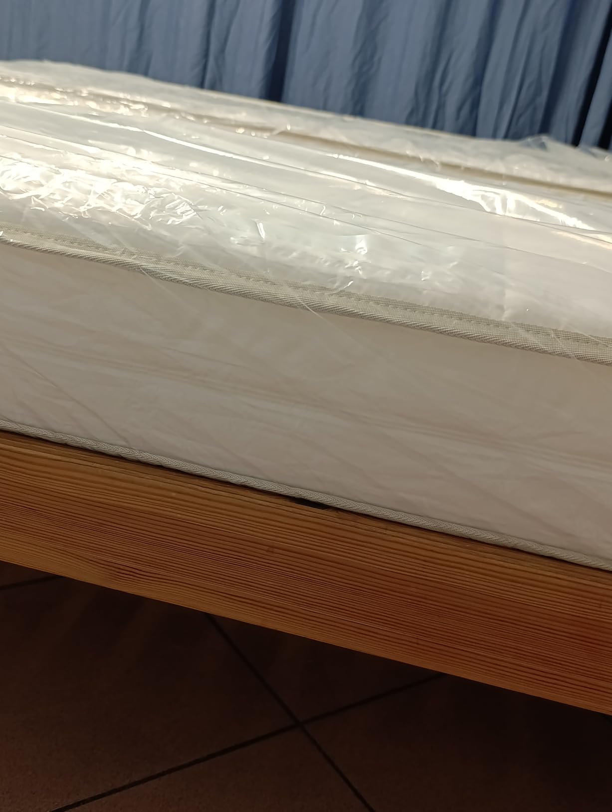 Amazon Basics materasso schiuma fredda H2/H3 120x200x18 sfoderabile