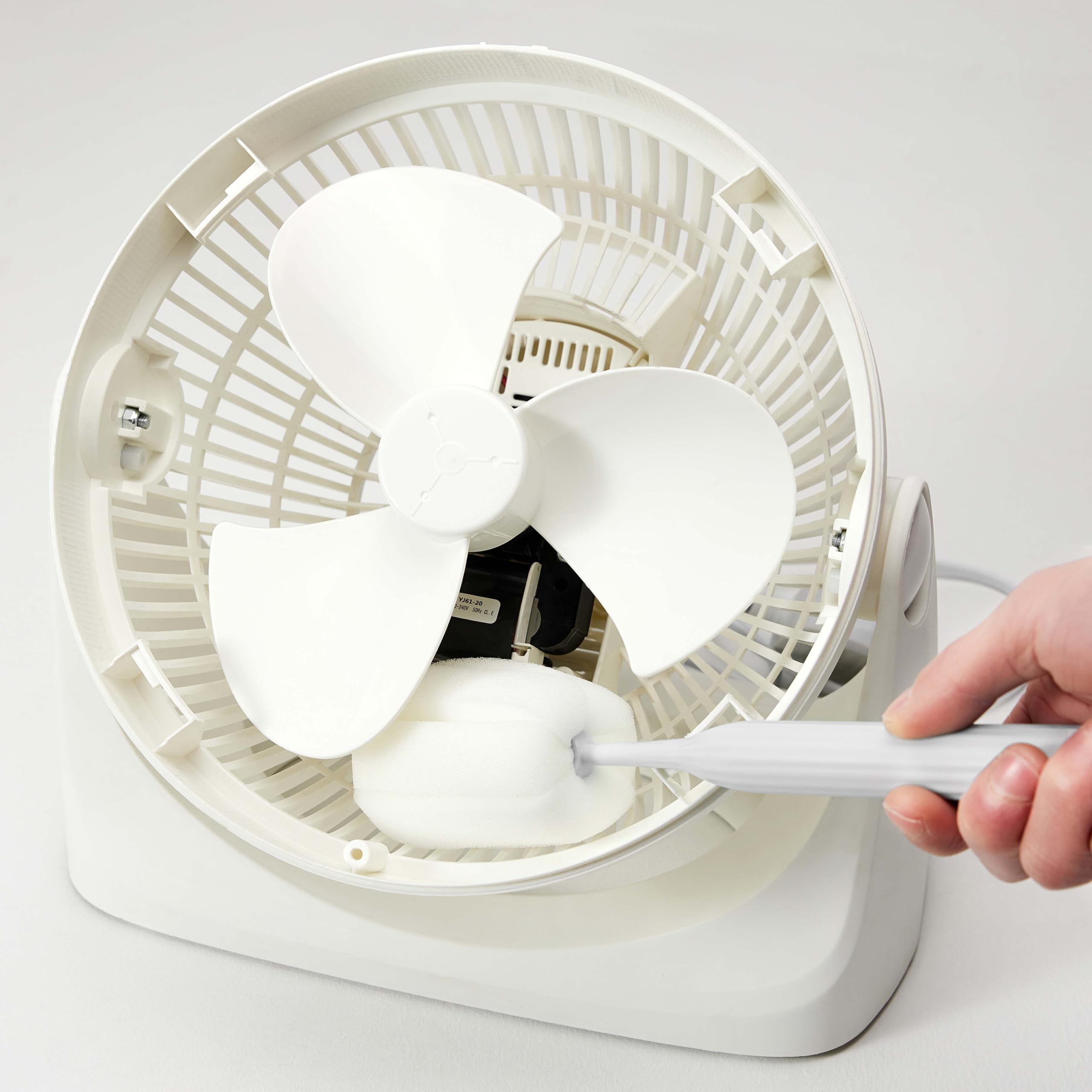 Amazon Basics ventilatore da tavolo 18 cm bianco 3 velocita