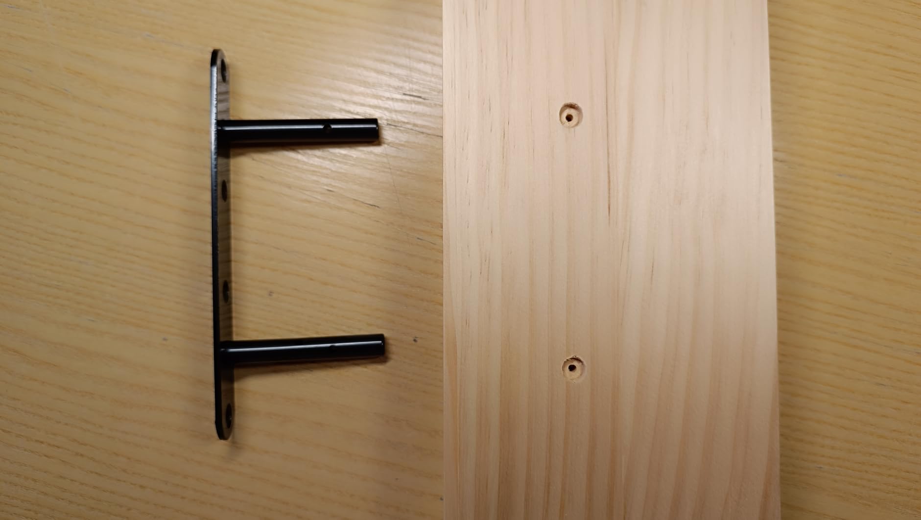 AmazonBasics Mensole da Parete Pino 40,1 cm 3 Pezzi con Staffe