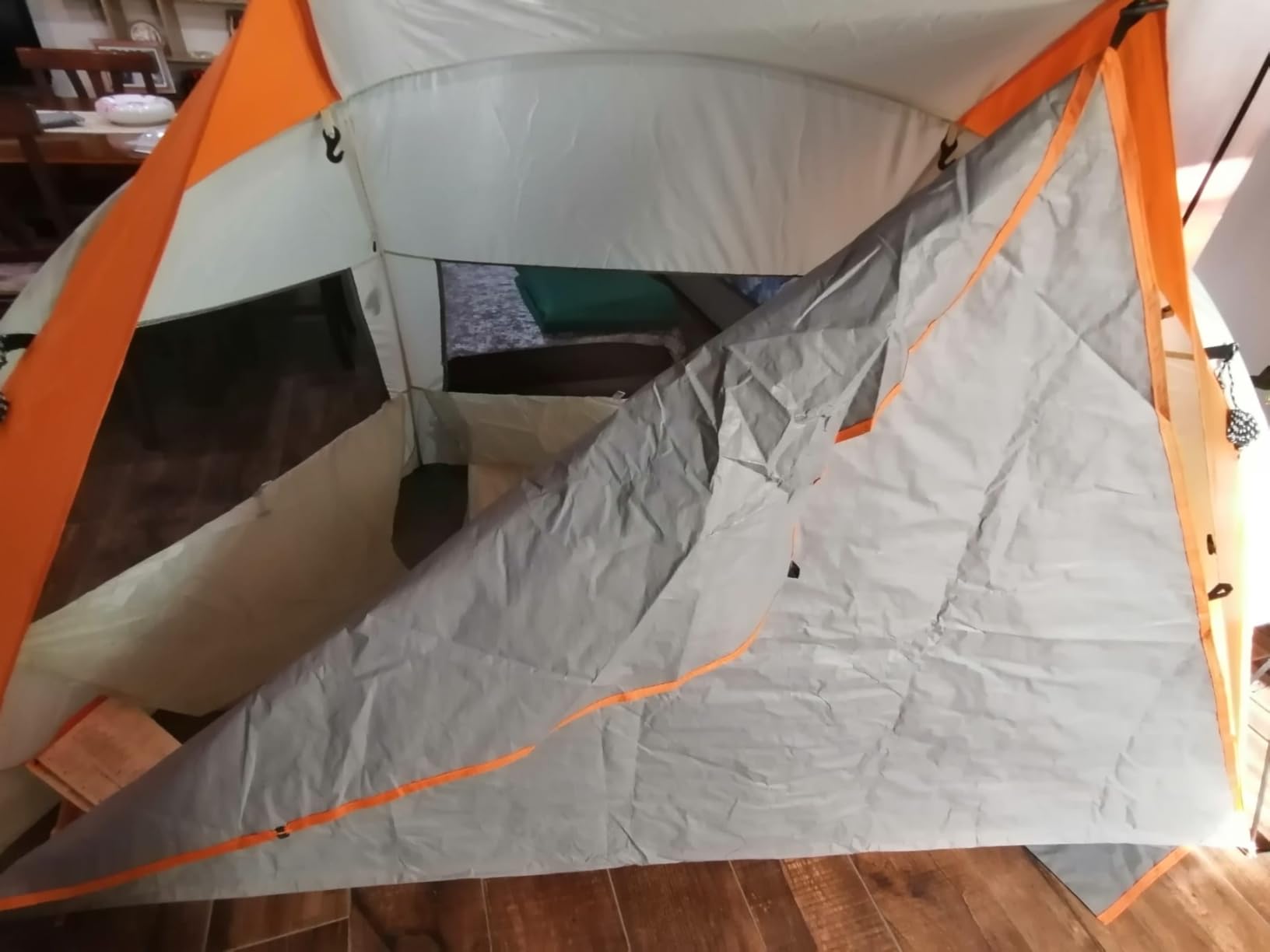 Amazon Basics tenda parasole campeggio grigio arancio 2-3 posti