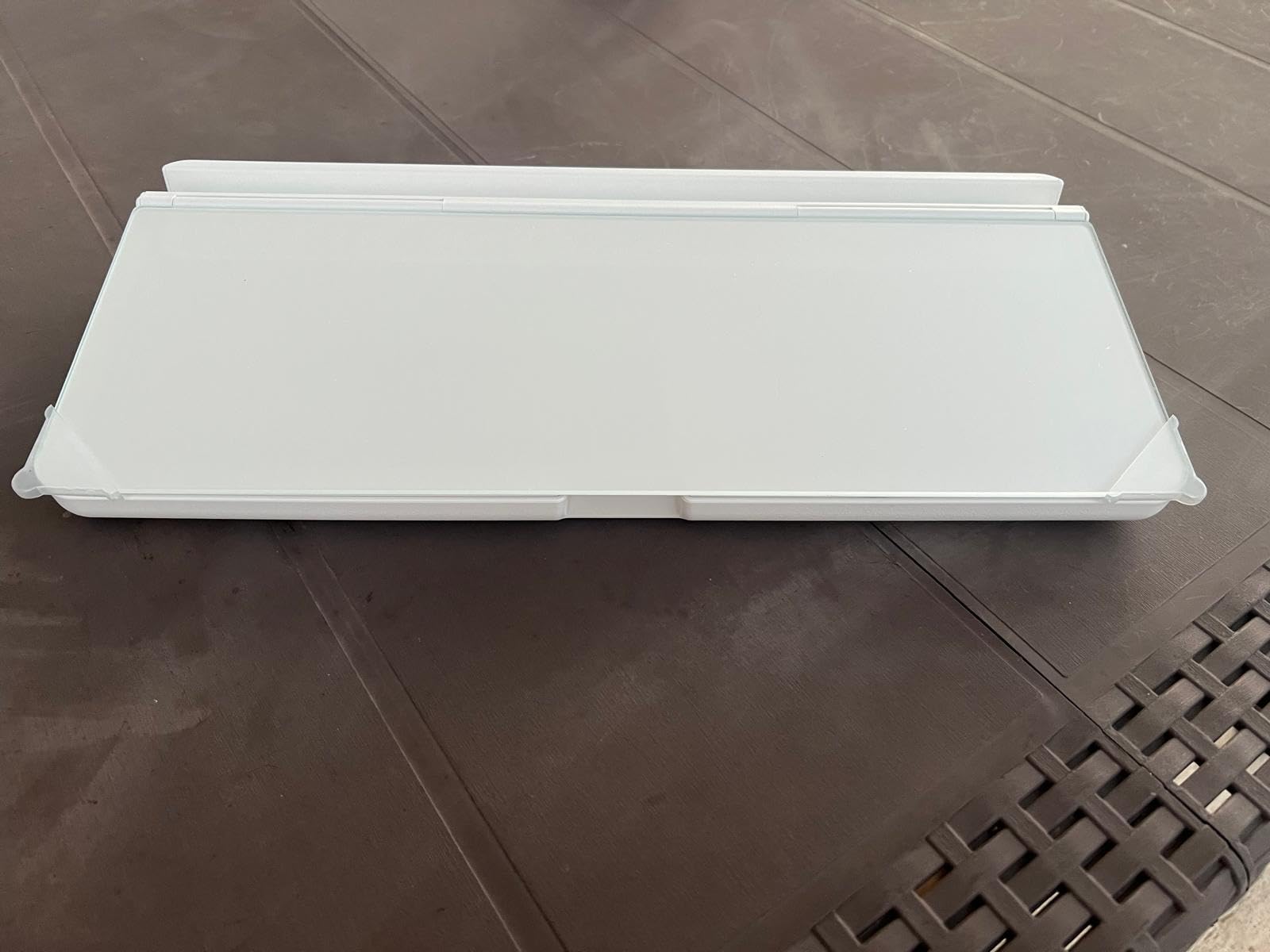 Amazon Basics Lavagna Bianca Scrivania 40,6 cm con Organizer