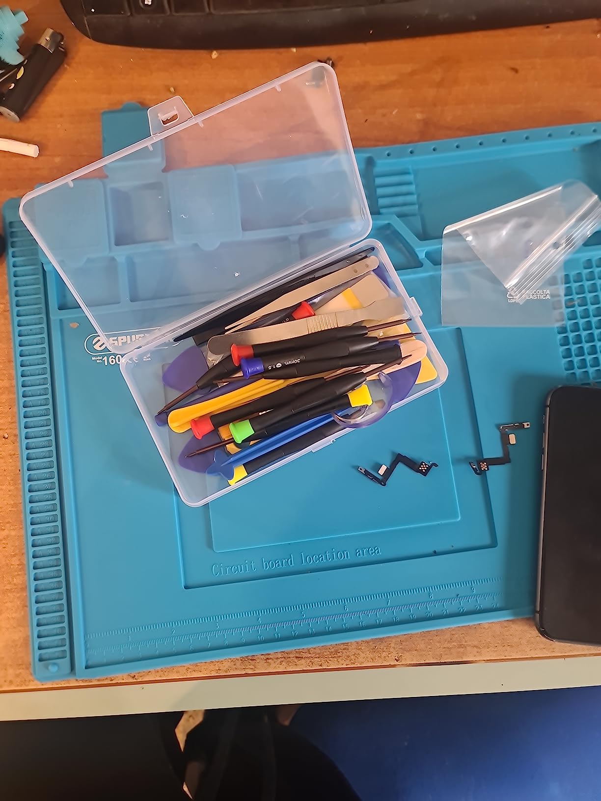 RealPlus Kit Riparazione Telefono 30 Pezzi Cacciaviti