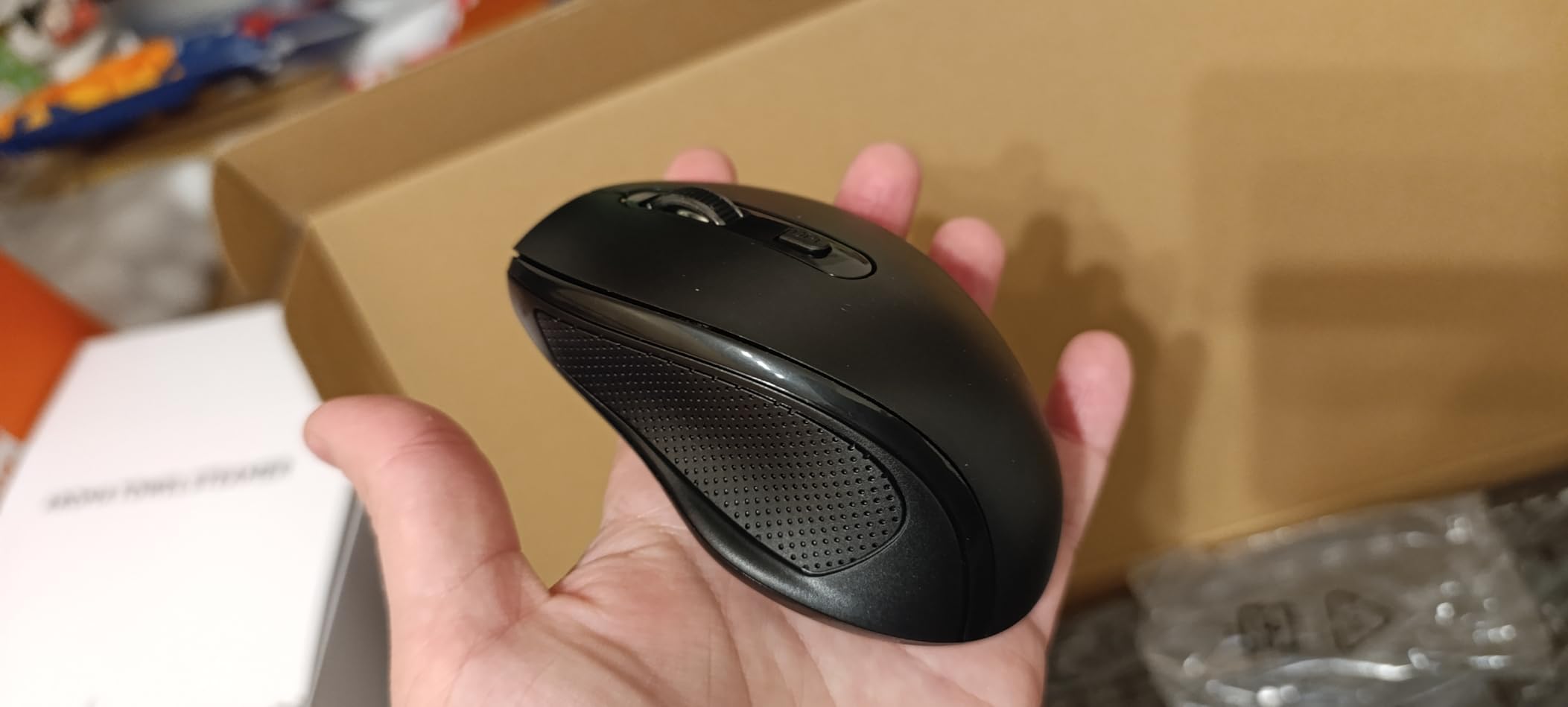 AmazonBasics Combo Tastiera Ergonomica Wireless Mouse Nero UK