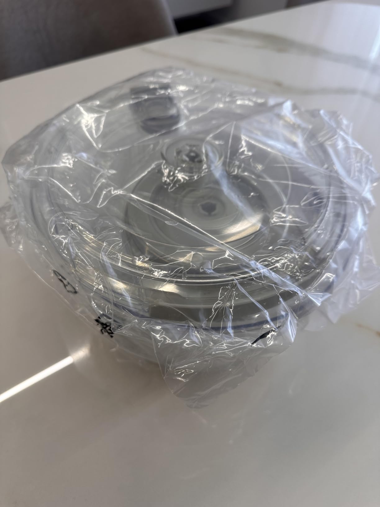 Amazon Basics centrifuga insalata 4L grigio lino senza BPA