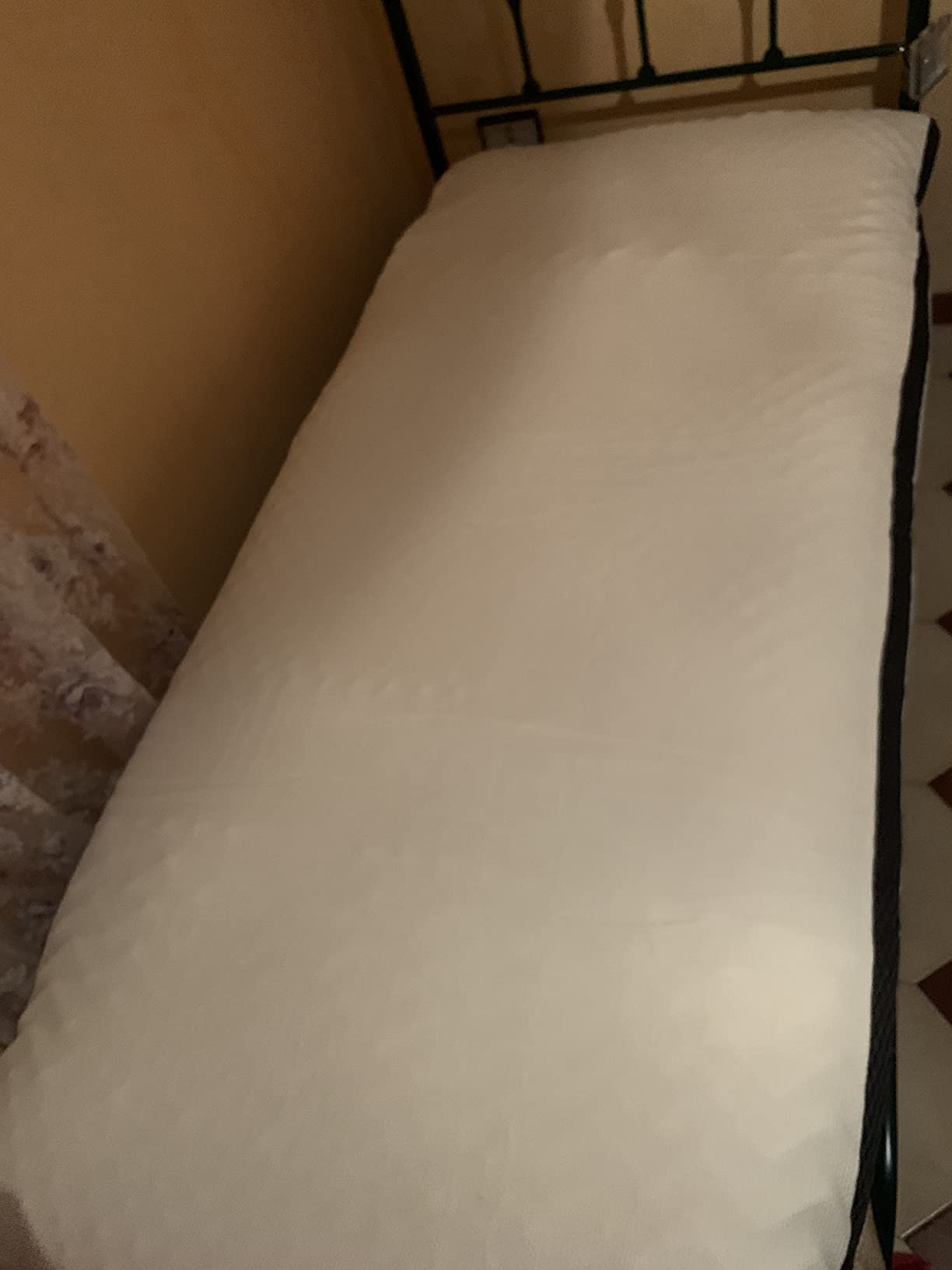 AmazonBasics Topper 135x190 Coprimaterasso Memory Foam 4 cm 7 zone