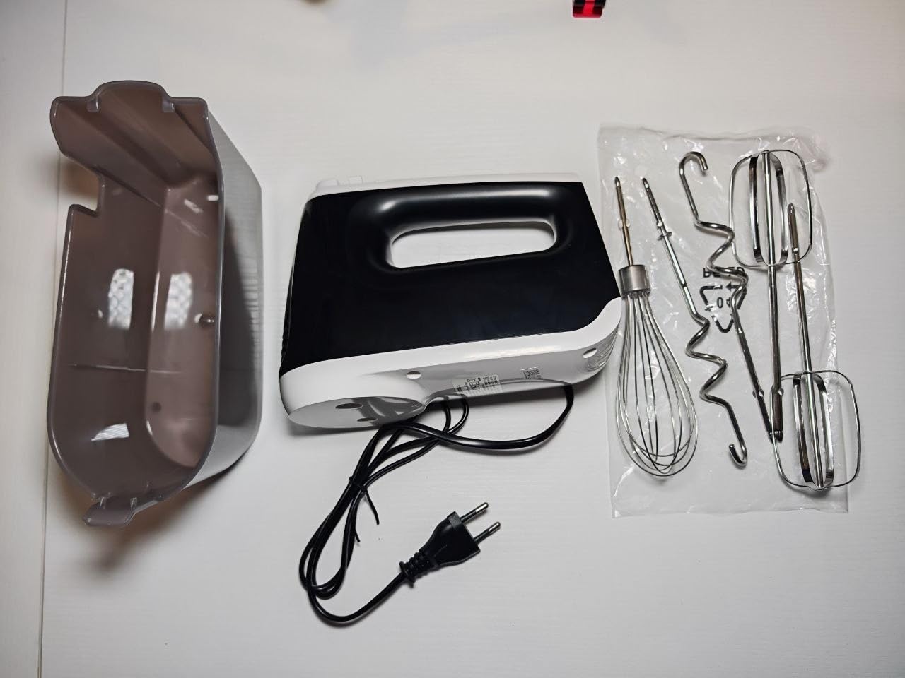 Amazon Basics Mixer Manuale Elettrico 400W 6 Velocità Nero