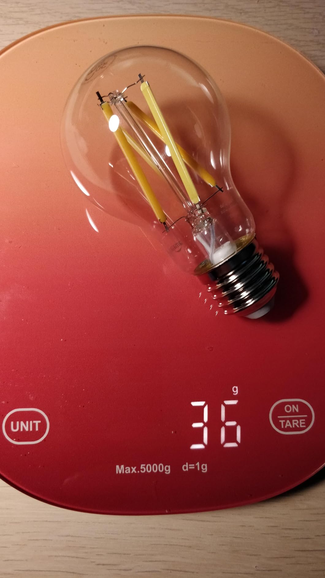 AmazonBasics Lampadina Smart Filamento LED A60 Alexa