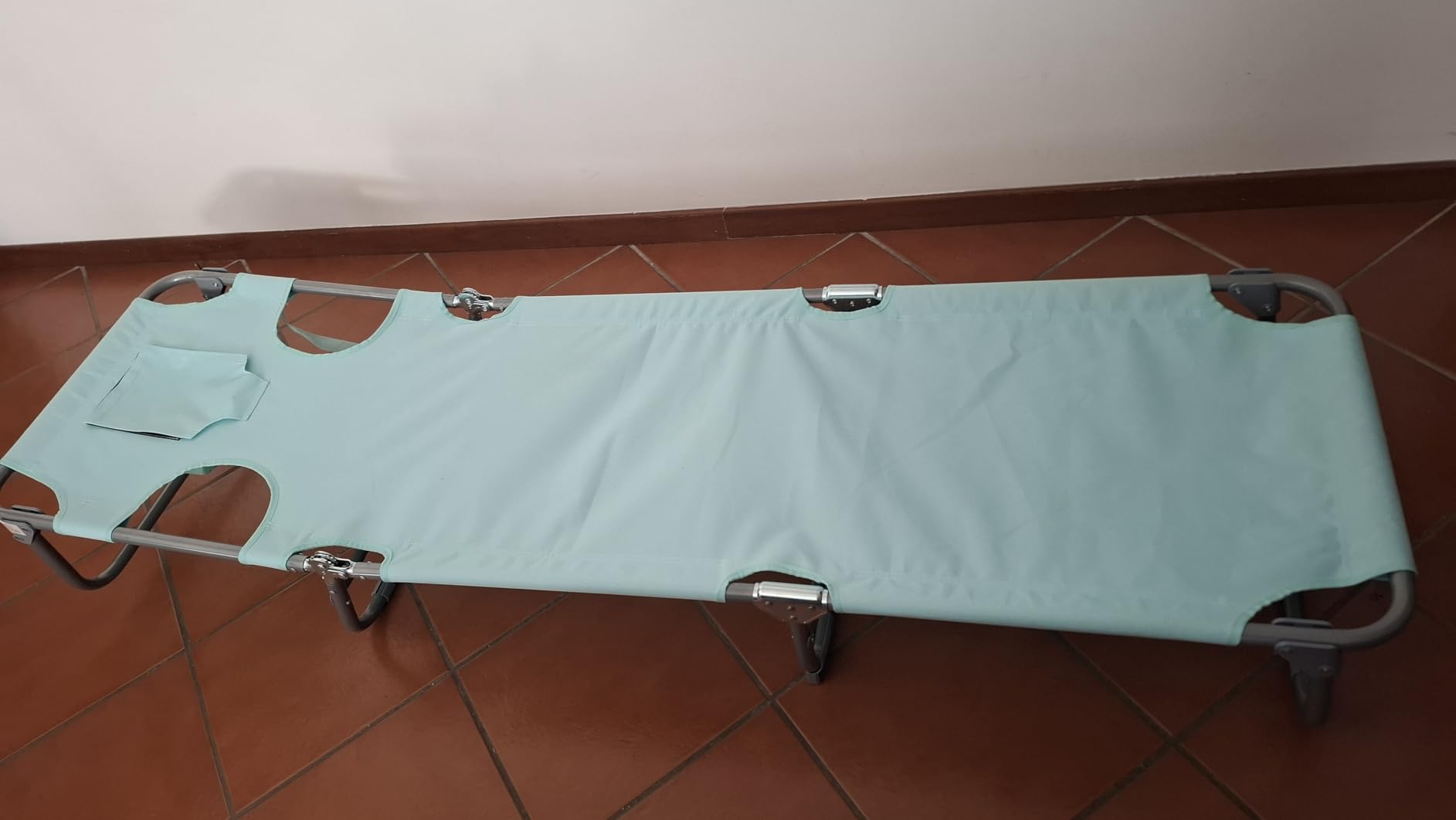 Amazon Basics poltrona da esterno reclinabile grigia pieghevole