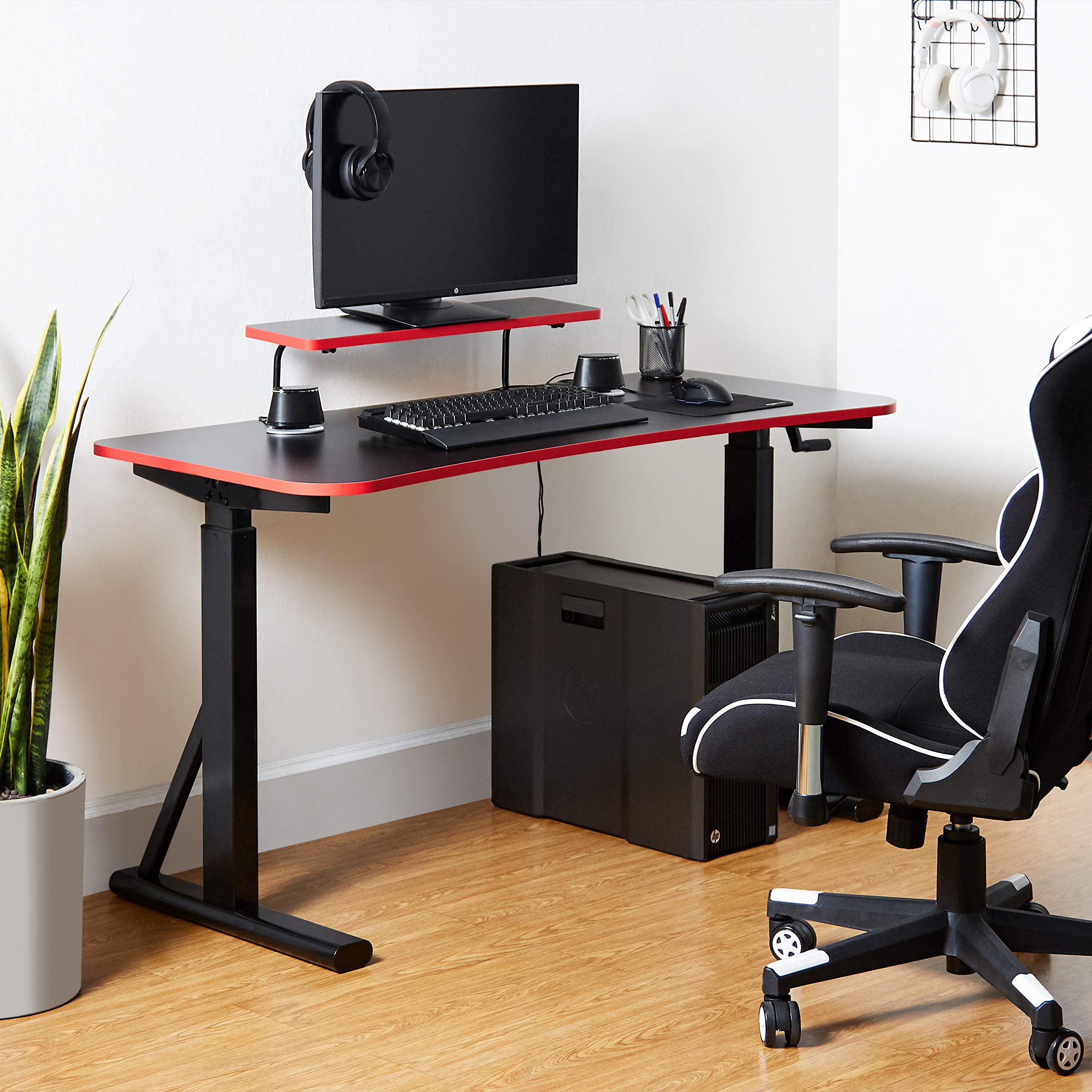 Amazon Basics scrivania gaming 140cm altezza regolabile rossa