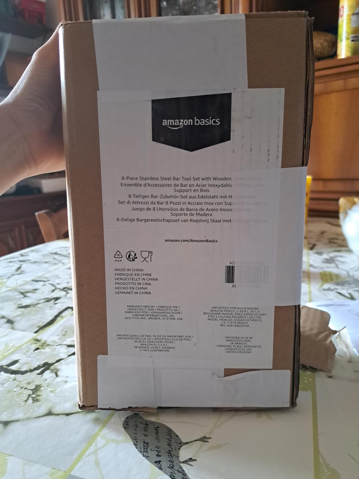 Amazon Basics set bar cocktail inox 10 pezzi con stand bambù