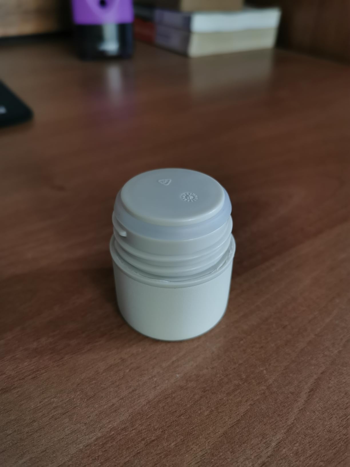 Amazon Basics Borraccia Termica 592 ml Bianco Sporco Inox