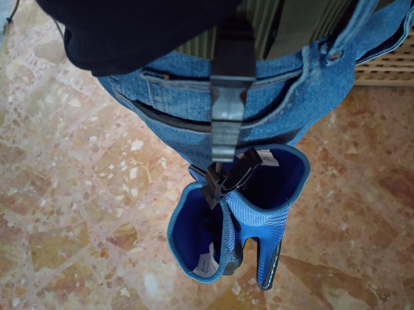 Amazon Basics Clip Guanti Lavoro Nere Confezione da 24