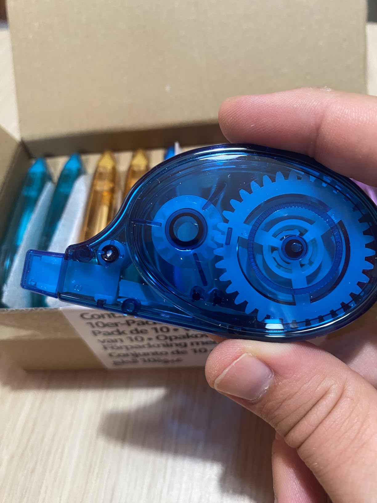 Amazon Basics correttore a nastro 12 m confezione 4 pezzi