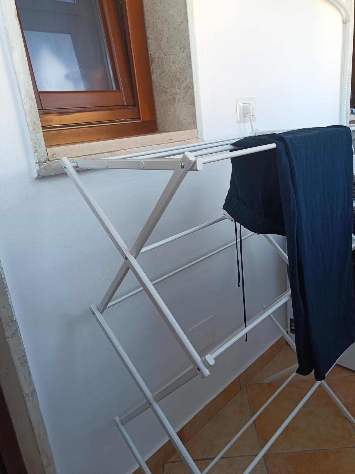 Amazon Basics Stendibiancheria Pieghevole Bianco Acciaio