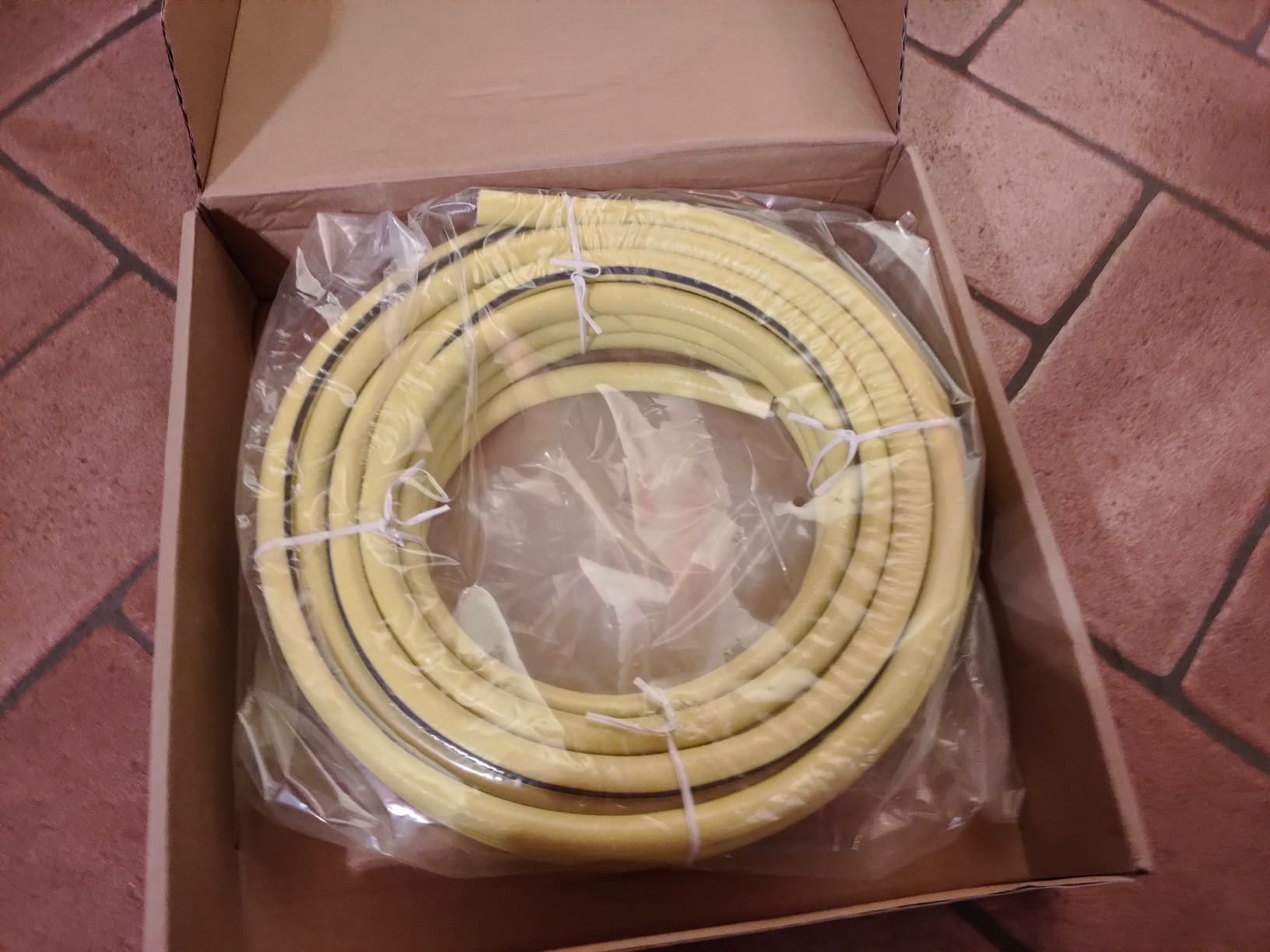 Amazon Basics tubo acqua flessibile 1/2 30 m PVC