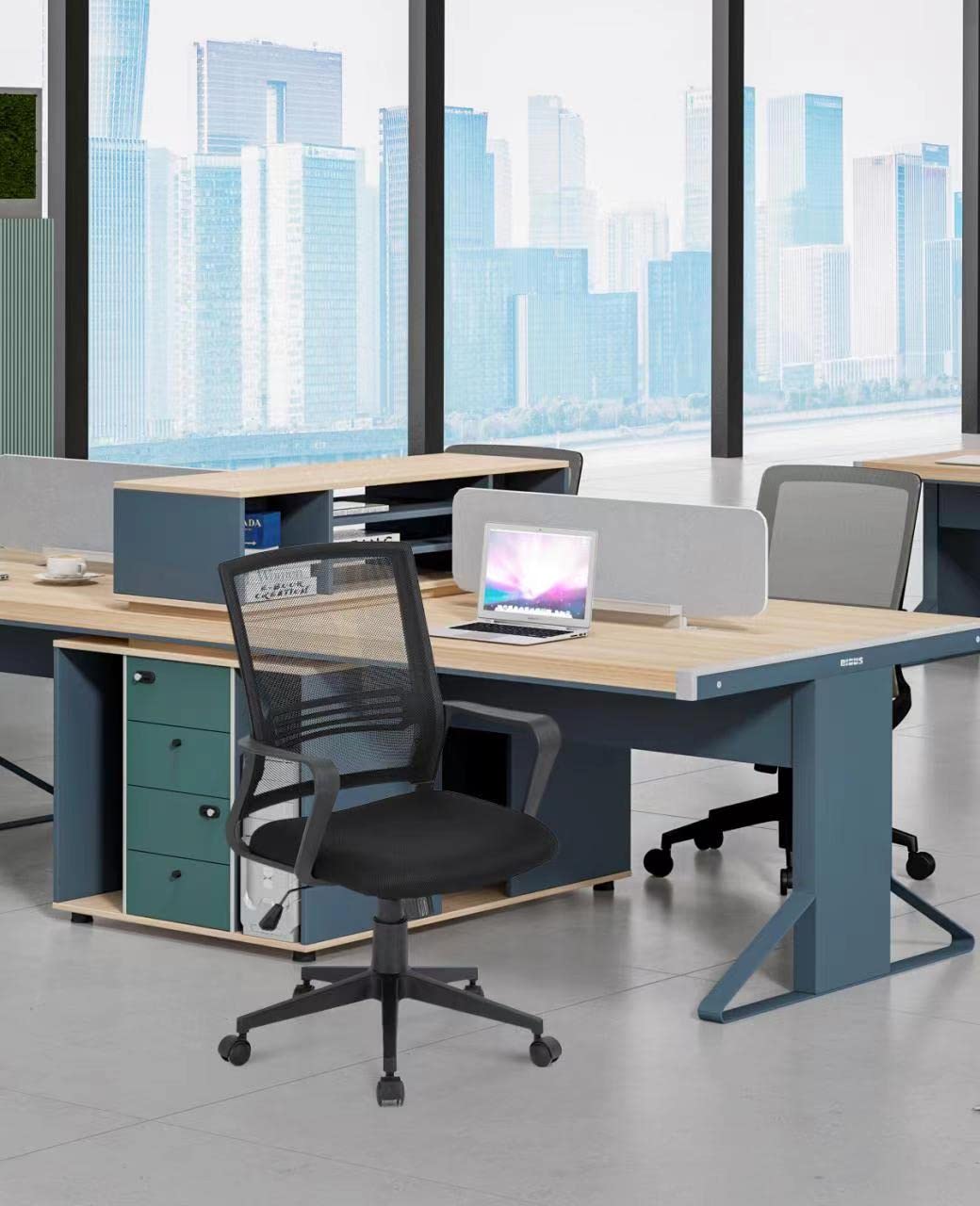 AmazonBasics Sedia Ufficio Ergonomica Girevole Nera regolabile