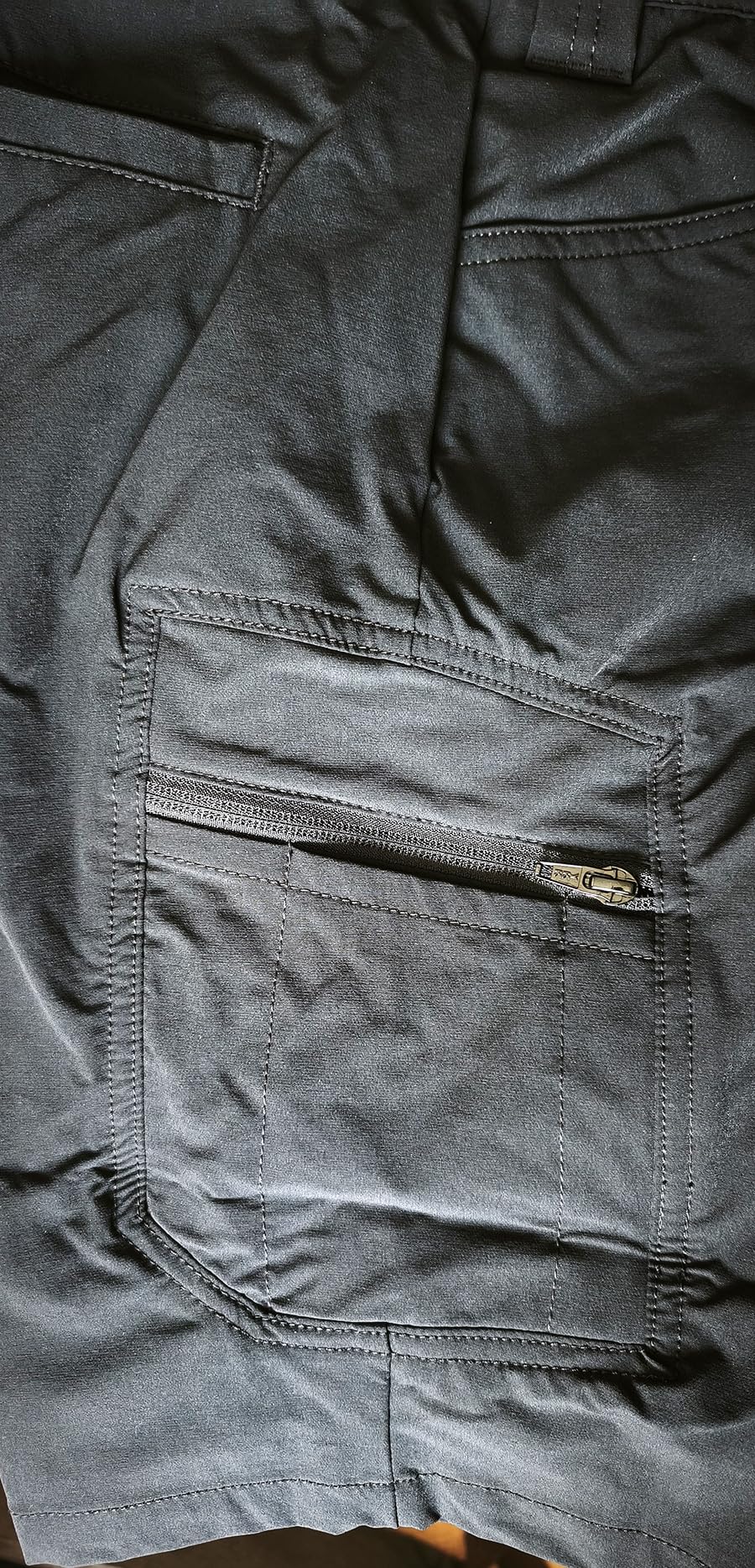 Amazon Basics pantaloncini ibridi da lavoro uomo vestibilita comoda