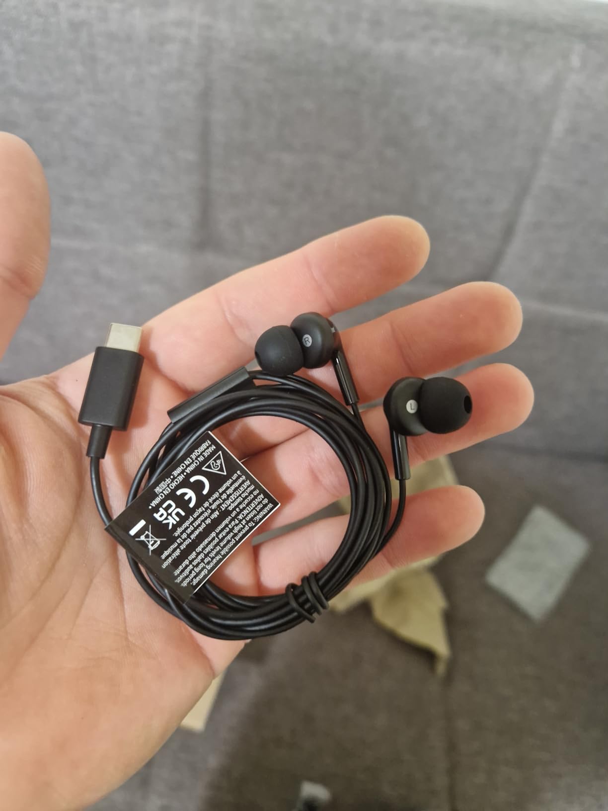 AmazonBasics Auricolari In-Ear USB-C Nero con Microfono 1pz