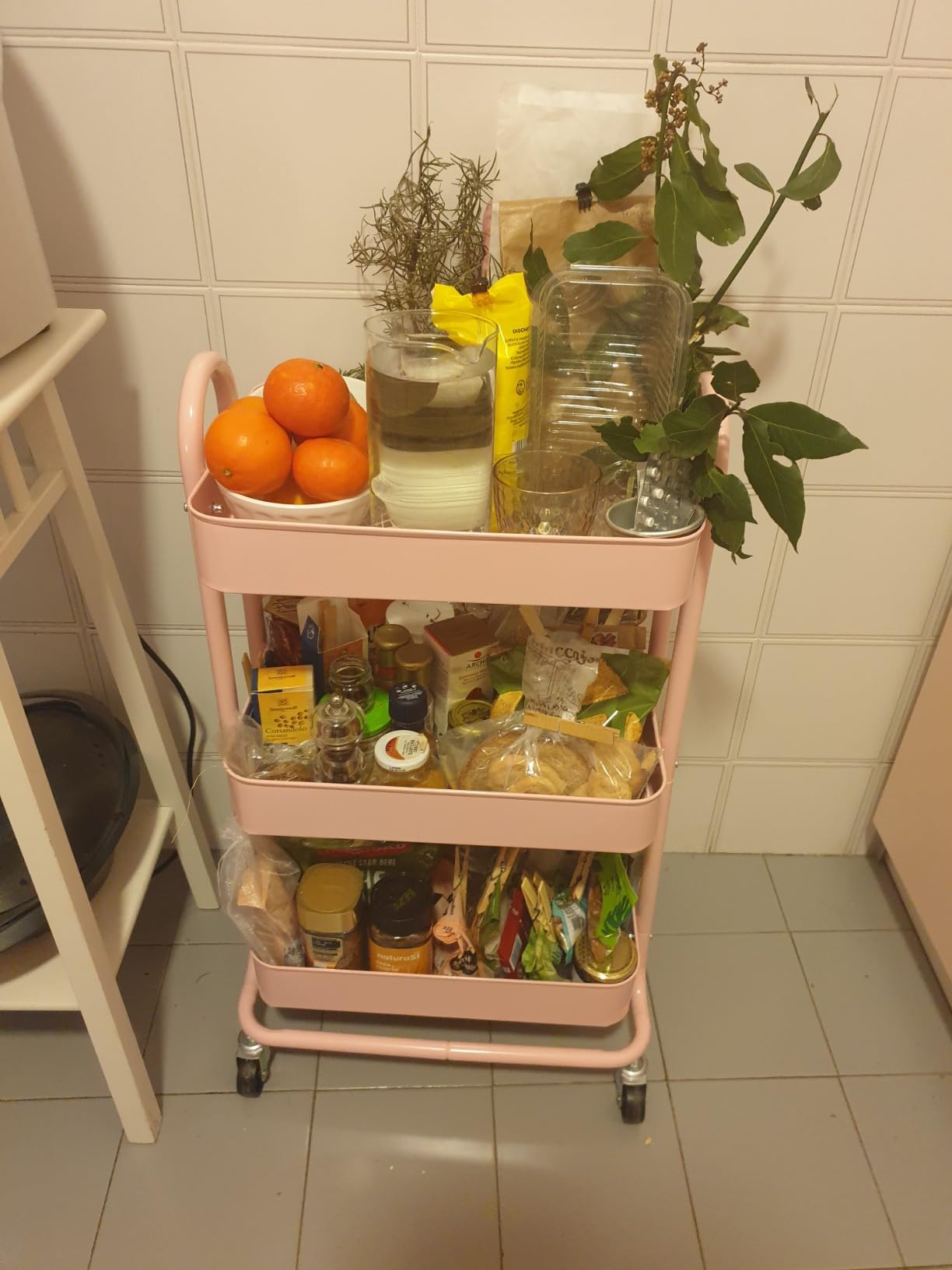 Amazon Basics Carrello 3 Ripiani con Ruote Rosa Antico Metallo